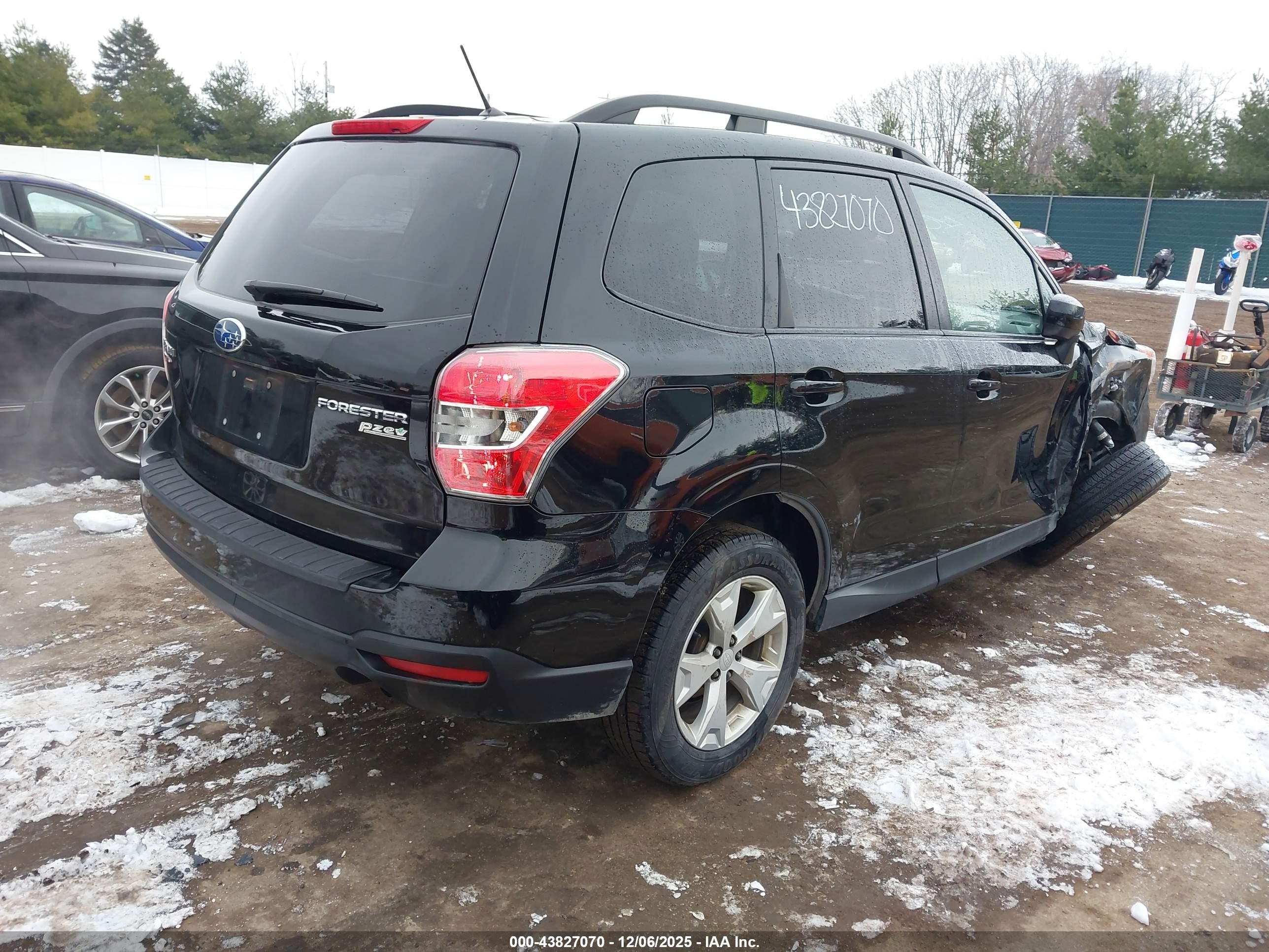 2014 Subaru Forester 2.5i Premium Black vin: JF2SJAEC6EH475581