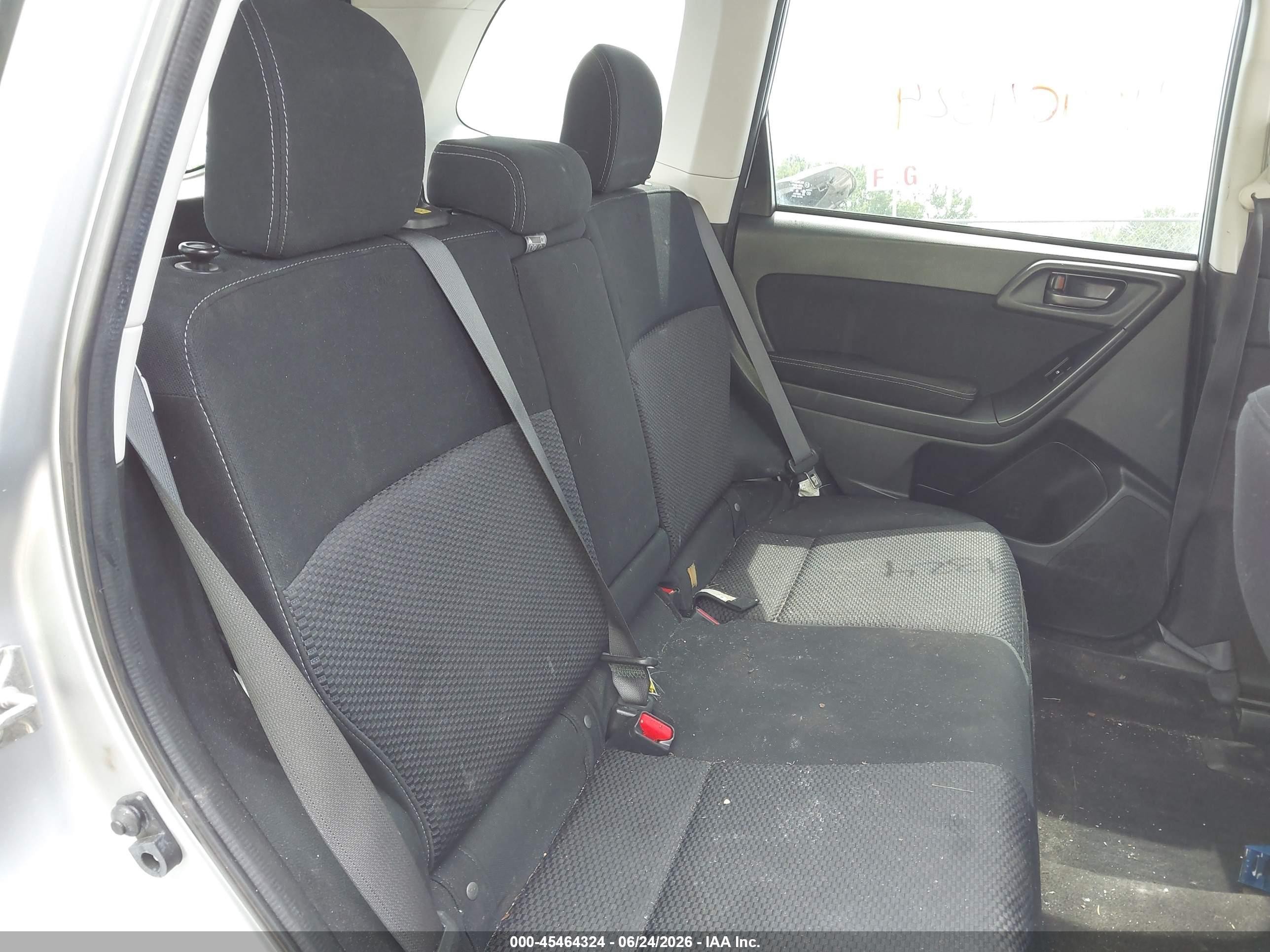 2014 Subaru Forester 2.5i Premium Silver vin: JF2SJAEC6EH541465