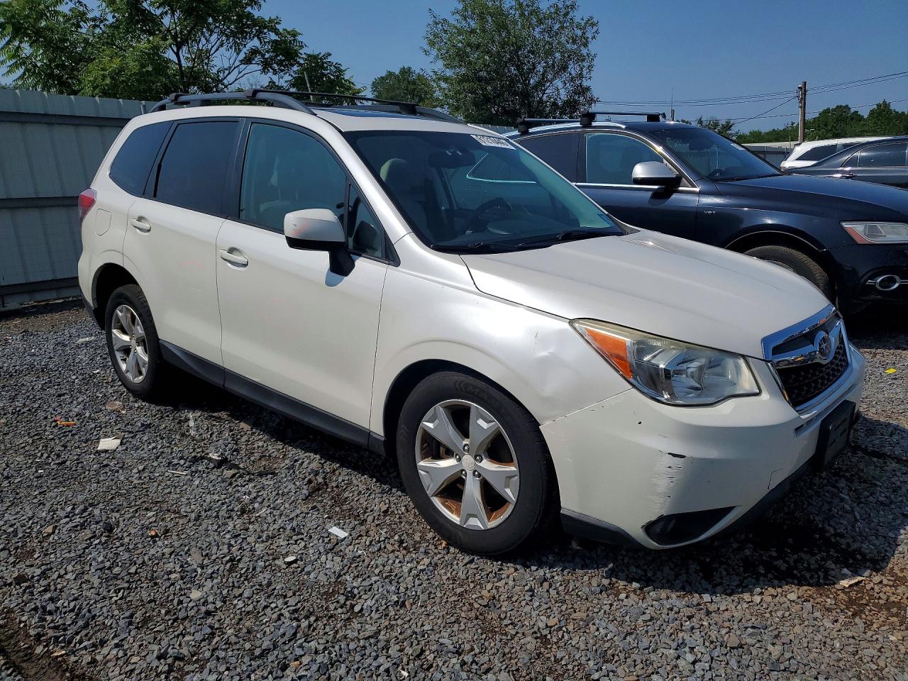 2014 Subaru Forester 2.5i Premium White vin: JF2SJAEC6EH550604