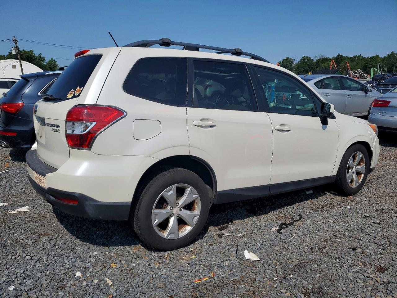 2014 Subaru Forester 2.5i Premium White vin: JF2SJAEC6EH550604
