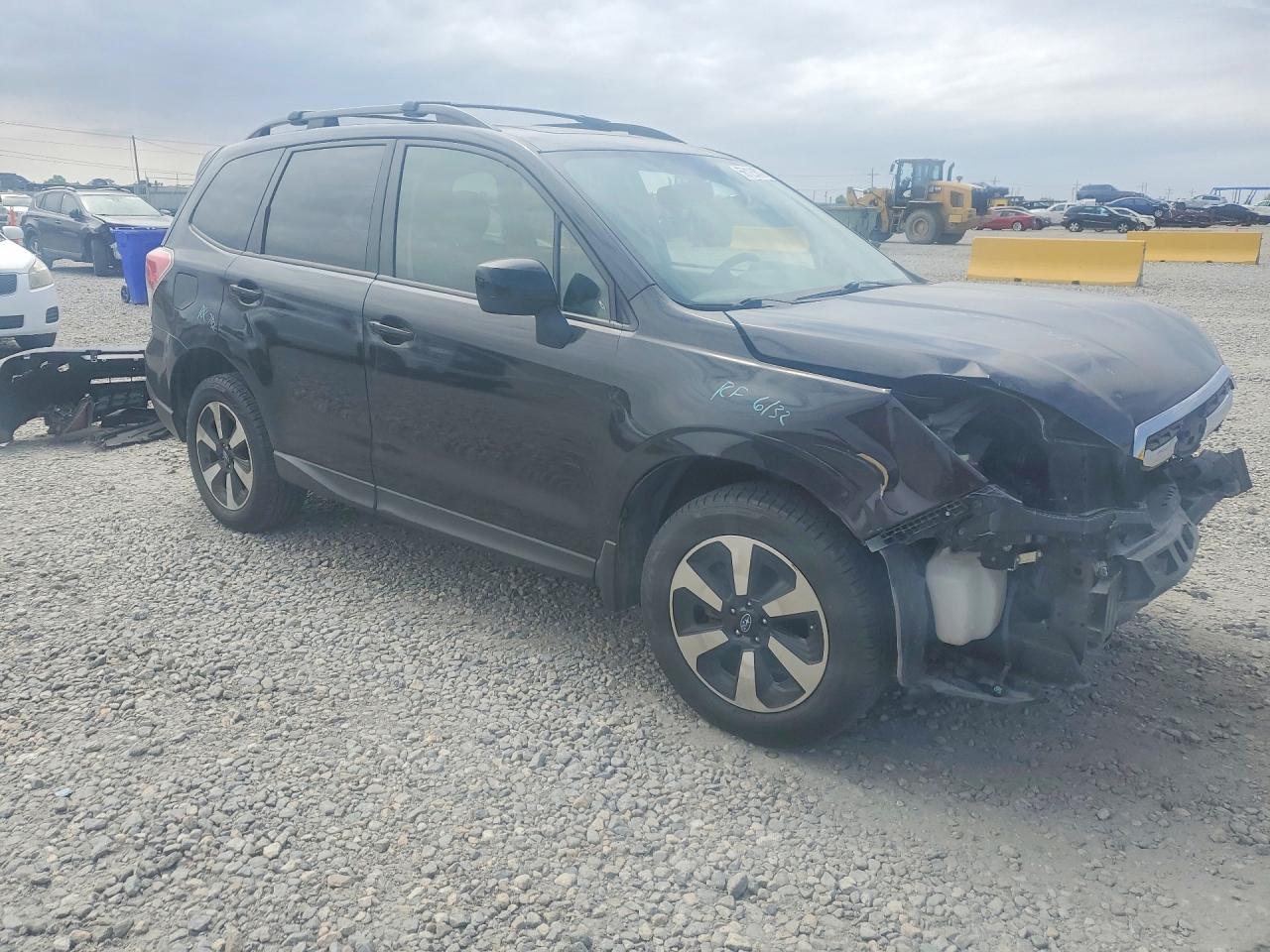 2017 Subaru Forester 2.5i Premium Черный vin: JF2SJAEC6HH530812