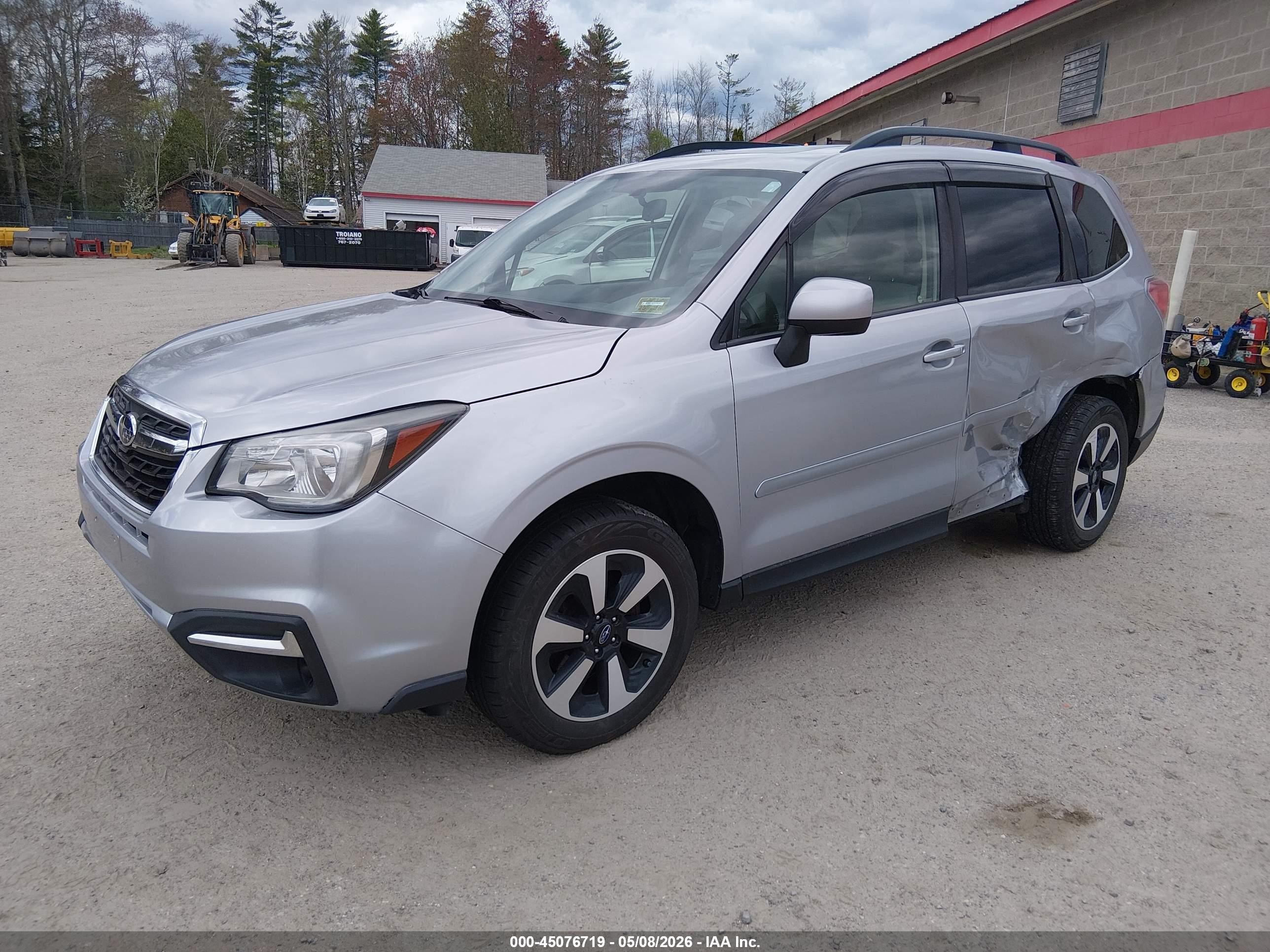 2018 Subaru Forester 2.5i Premium Silver vin: JF2SJAEC6JH520268