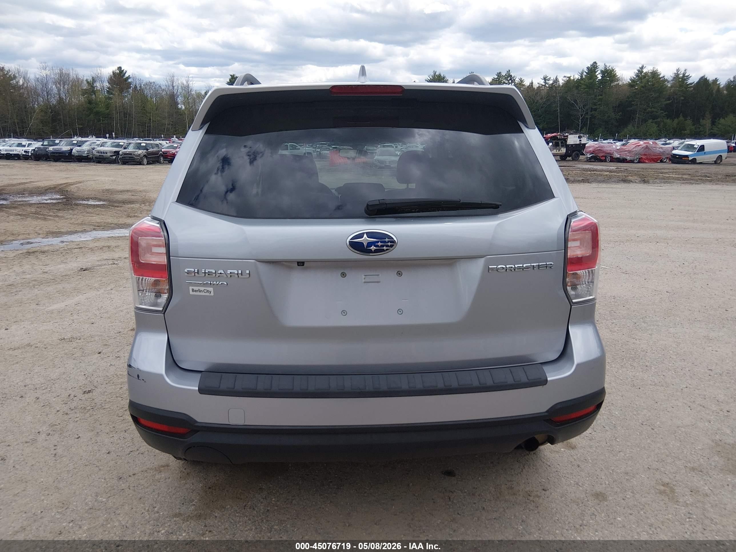 2018 Subaru Forester 2.5i Premium Silver vin: JF2SJAEC6JH520268