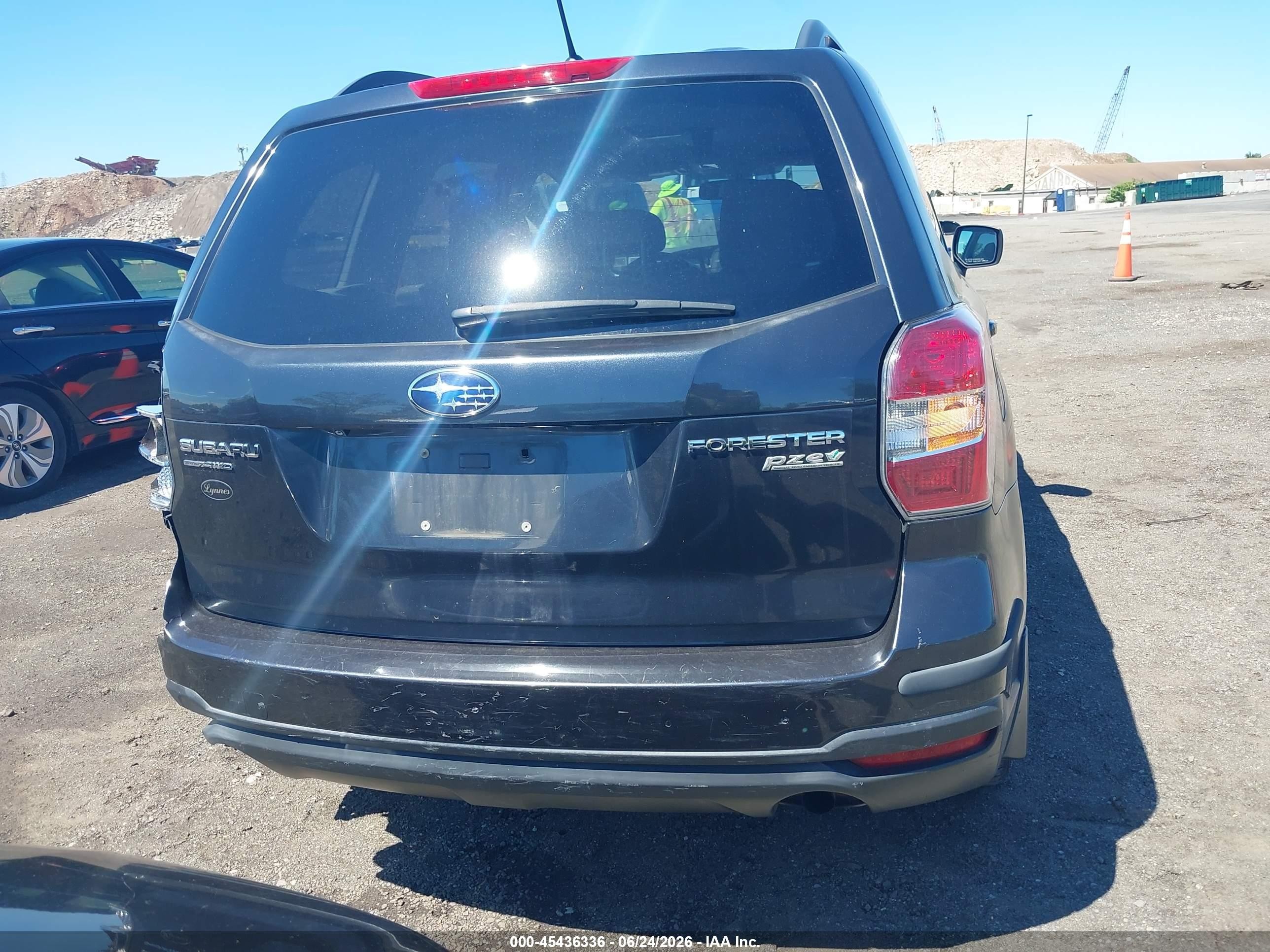 2014 Subaru Forester 2.5i Premium Gray vin: JF2SJAEC7EH408648