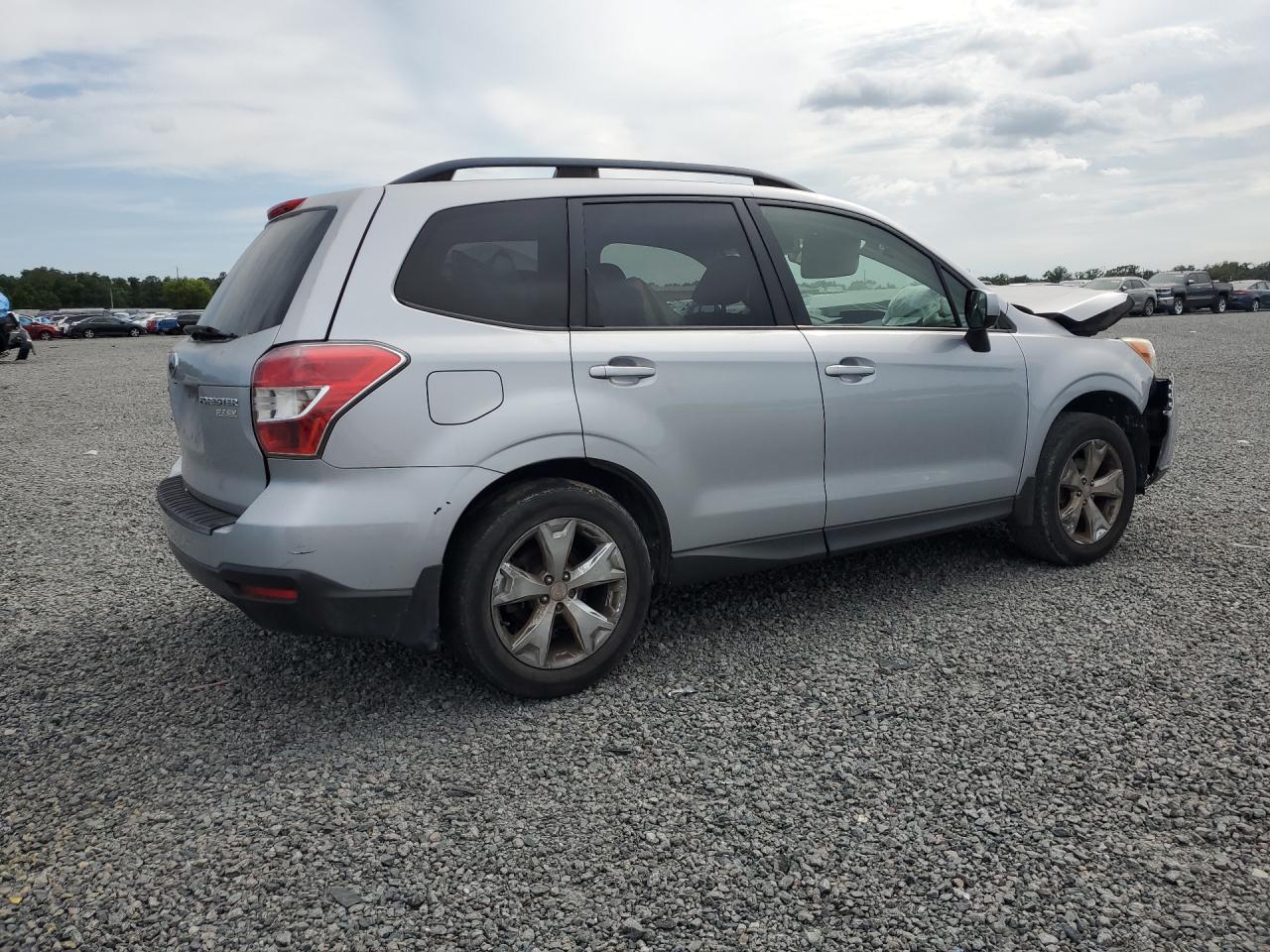 2014 Subaru Forester 2.5i Premium Silver vin: JF2SJAEC7EH415471