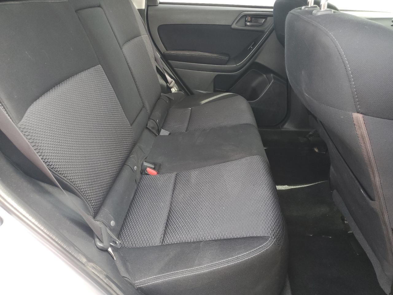 2014 Subaru Forester 2.5i Premium Silver vin: JF2SJAEC7EH415471