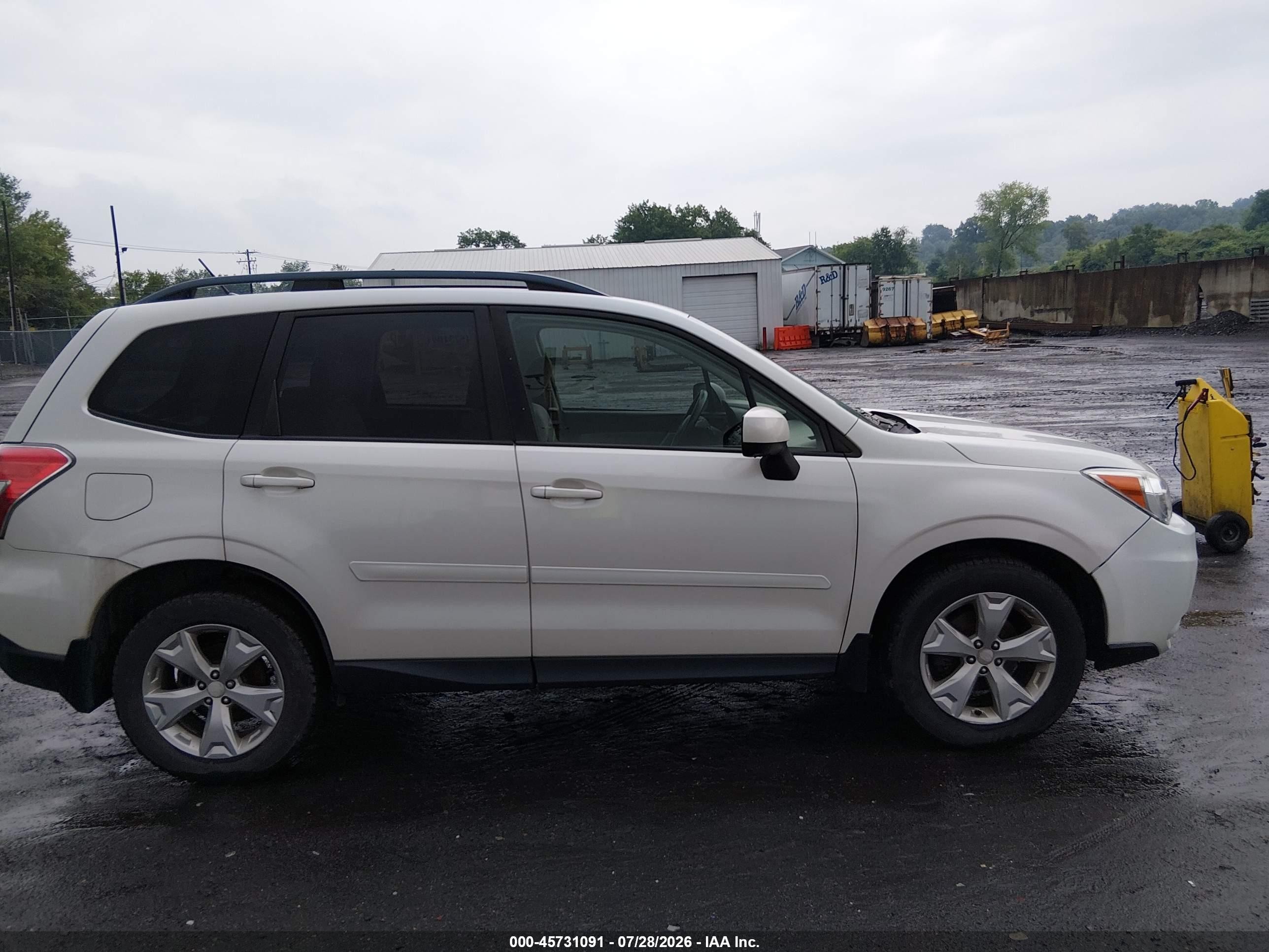 2014 Subaru Forester 2.5i Premium White vin: JF2SJAEC7EH436322