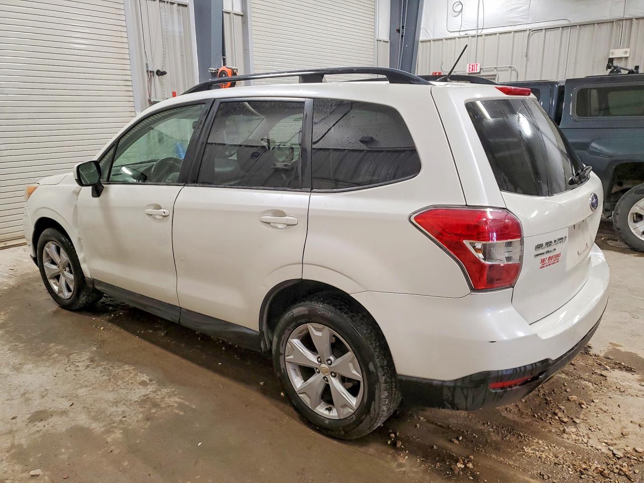 2014 Subaru Forester 2.5i Premium White vin: JF2SJAEC7EH446641