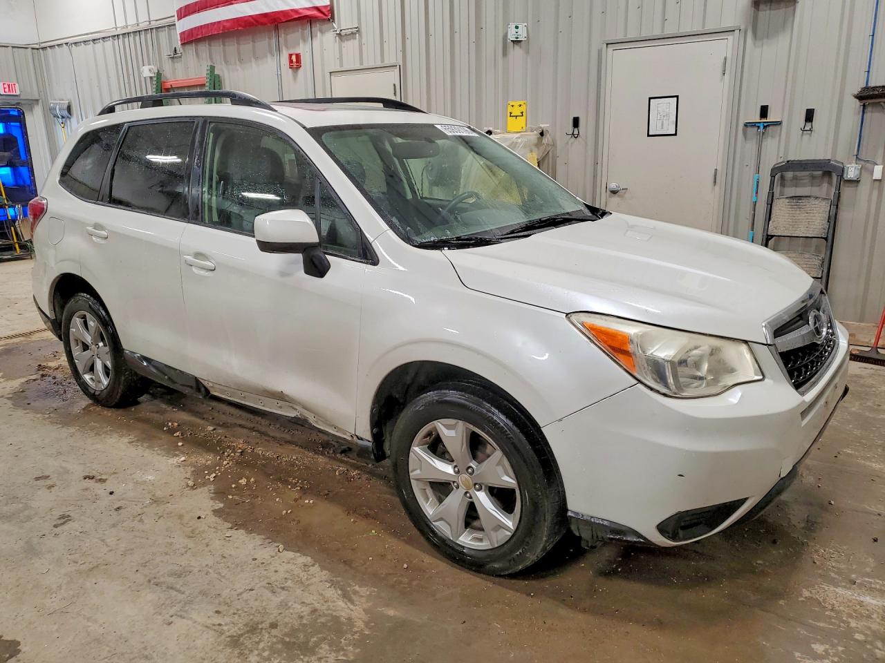 2014 Subaru Forester 2.5i Premium White vin: JF2SJAEC7EH446641