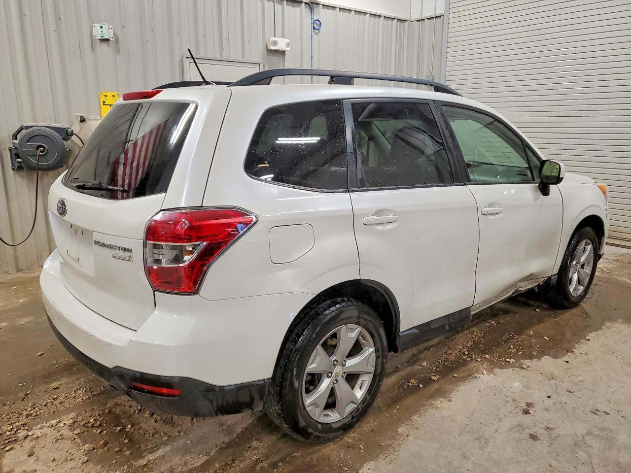 2014 Subaru Forester 2.5i Premium White vin: JF2SJAEC7EH446641