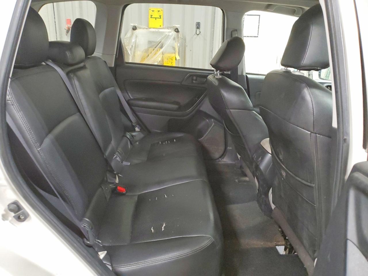 2014 Subaru Forester 2.5i Premium White vin: JF2SJAEC7EH446641