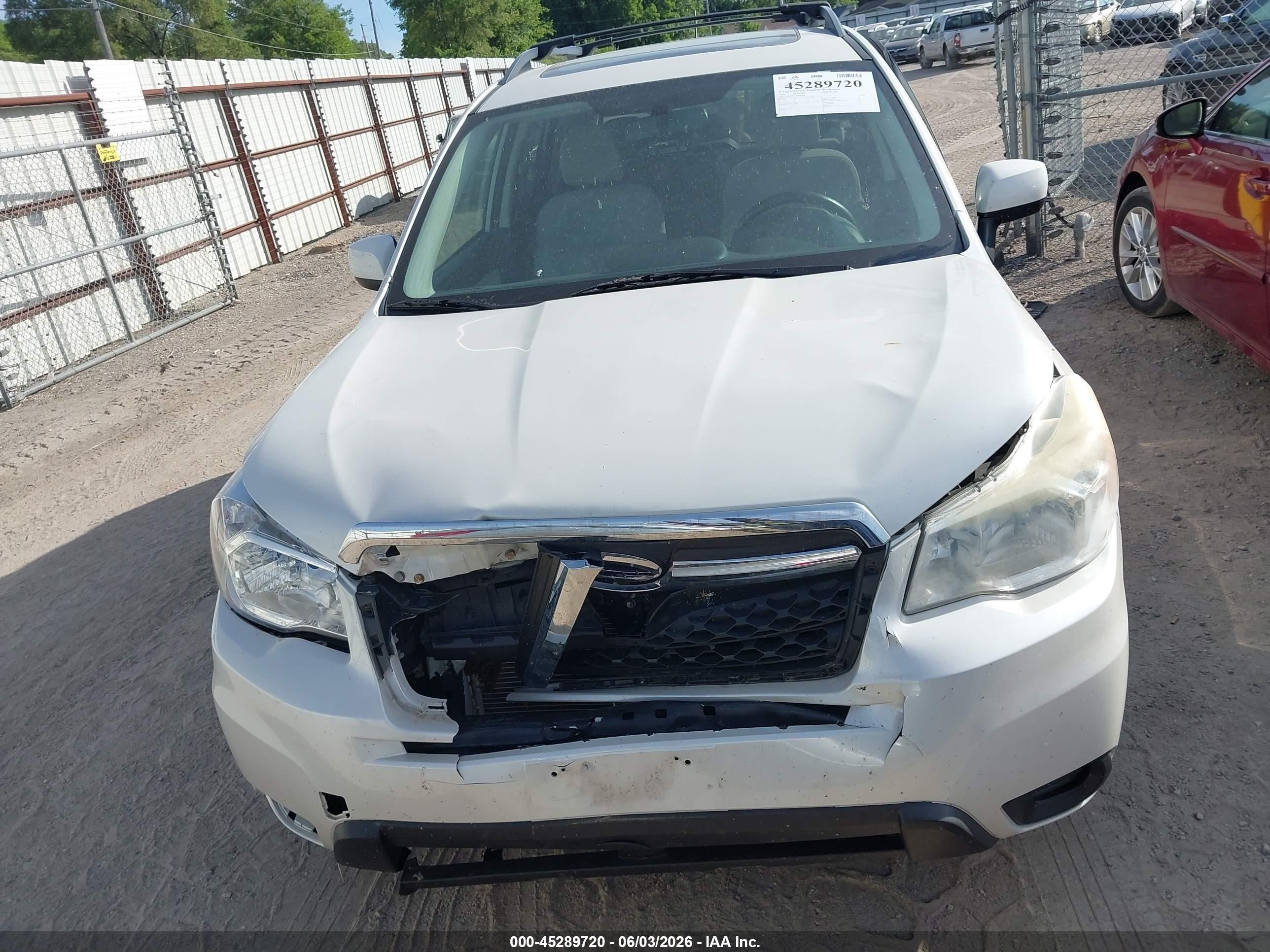 2014 Subaru Forester 2.5i Premium White vin: JF2SJAEC7EH486203