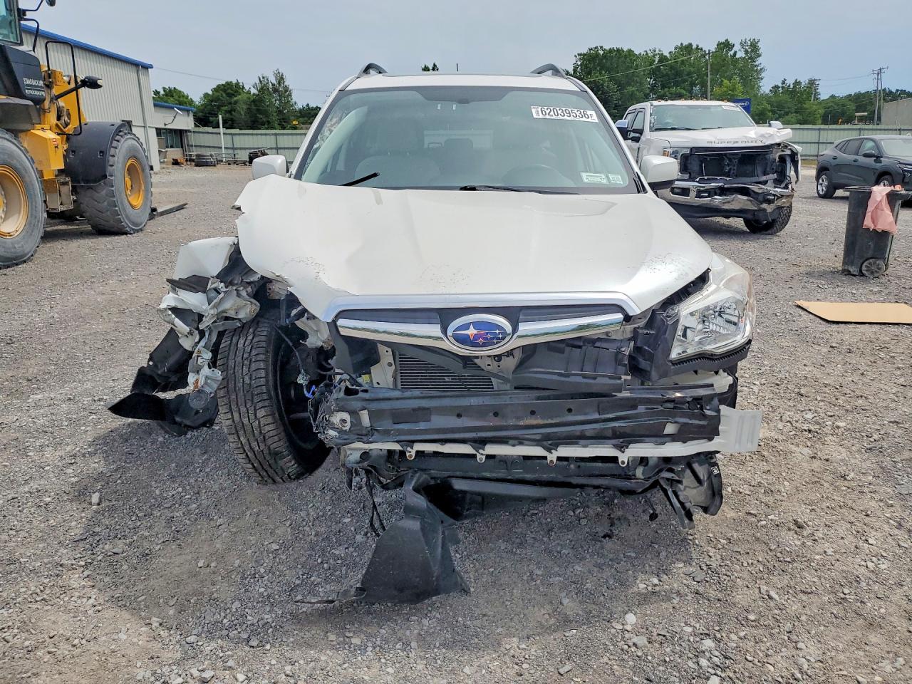 2014 Subaru Forester 2.5i Premium White vin: JF2SJAEC7EH494026