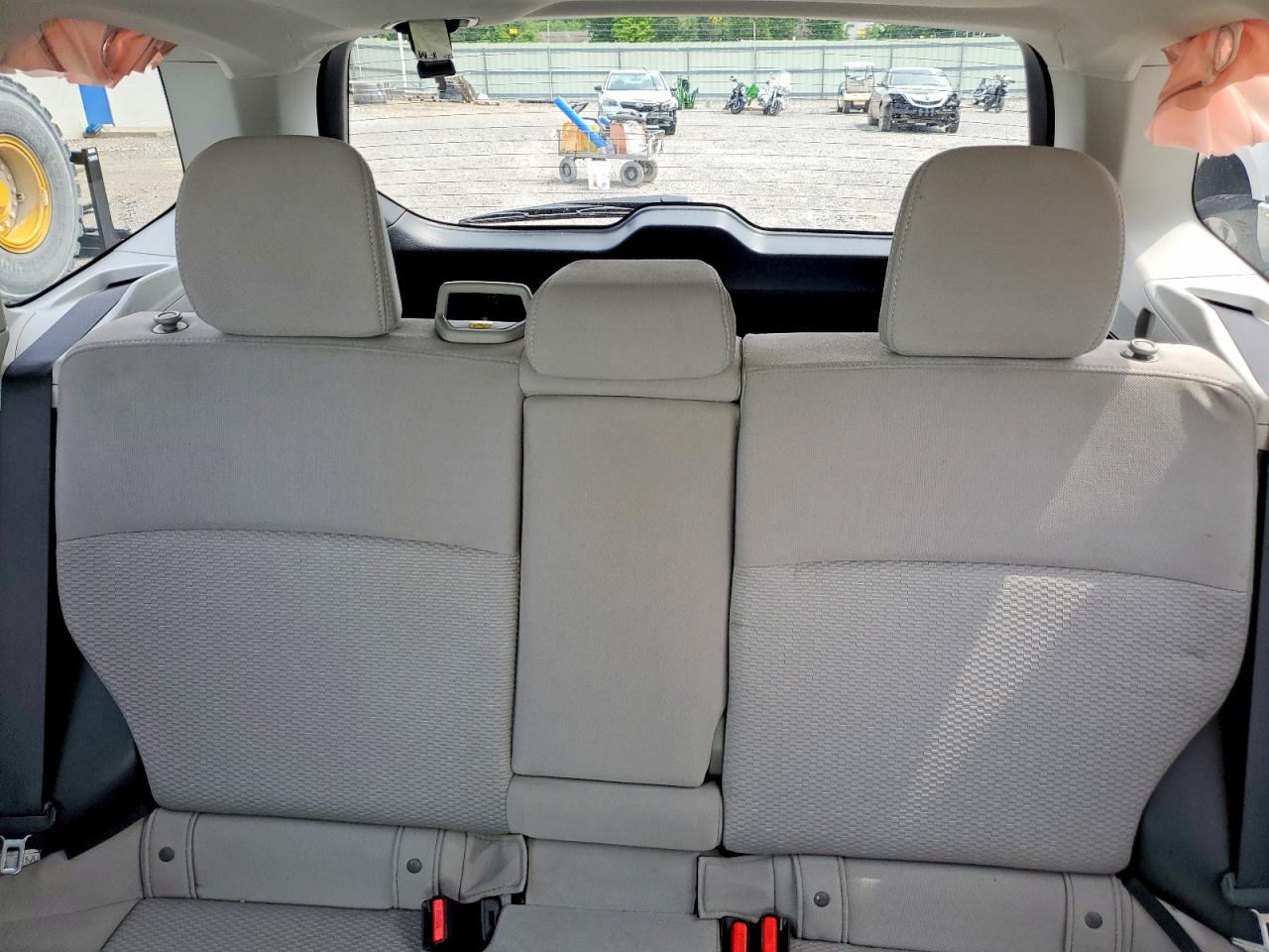 2014 Subaru Forester 2.5i Premium White vin: JF2SJAEC7EH494026