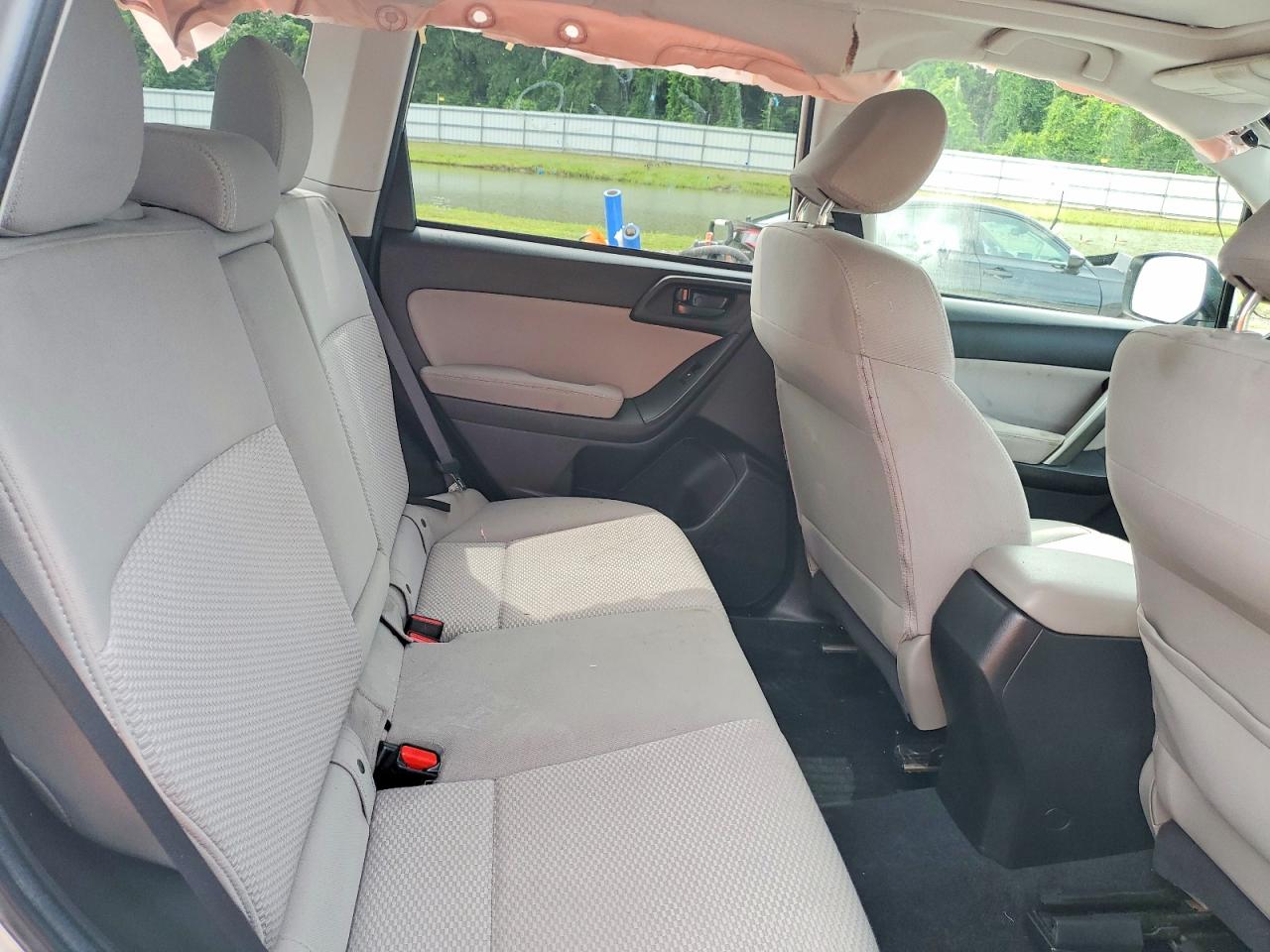 2014 Subaru Forester 2.5i Premium White vin: JF2SJAEC7EH494026