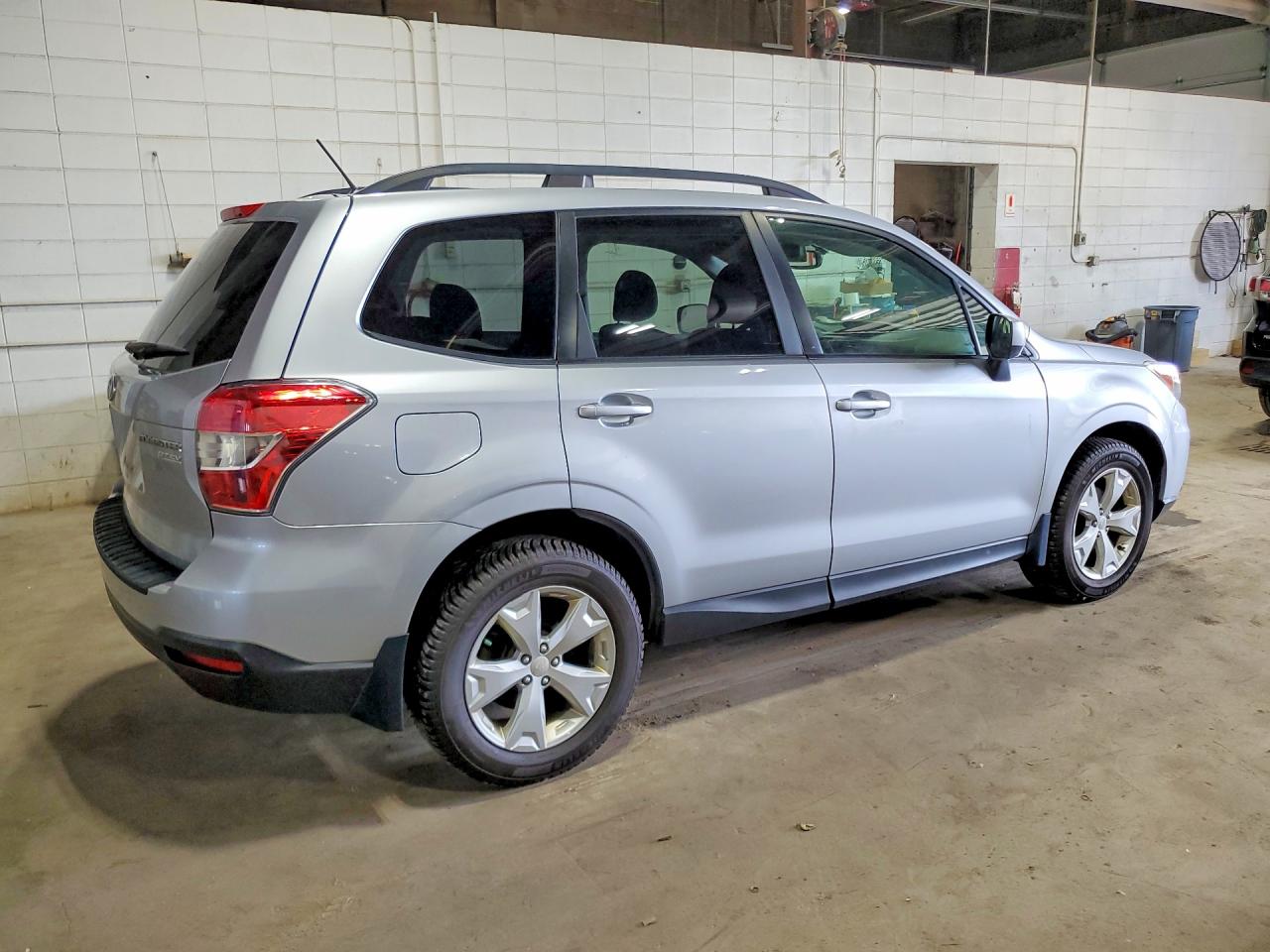 2014 Subaru Forester 2.5i Premium Silver vin: JF2SJAEC7EH502013
