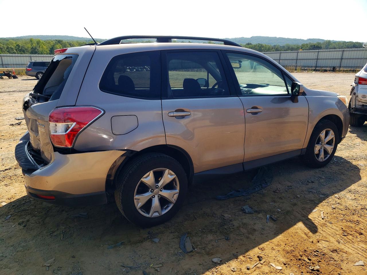 2014 Subaru Forester 2.5i Premium Желто-коричневый vin: JF2SJAEC7EH502321