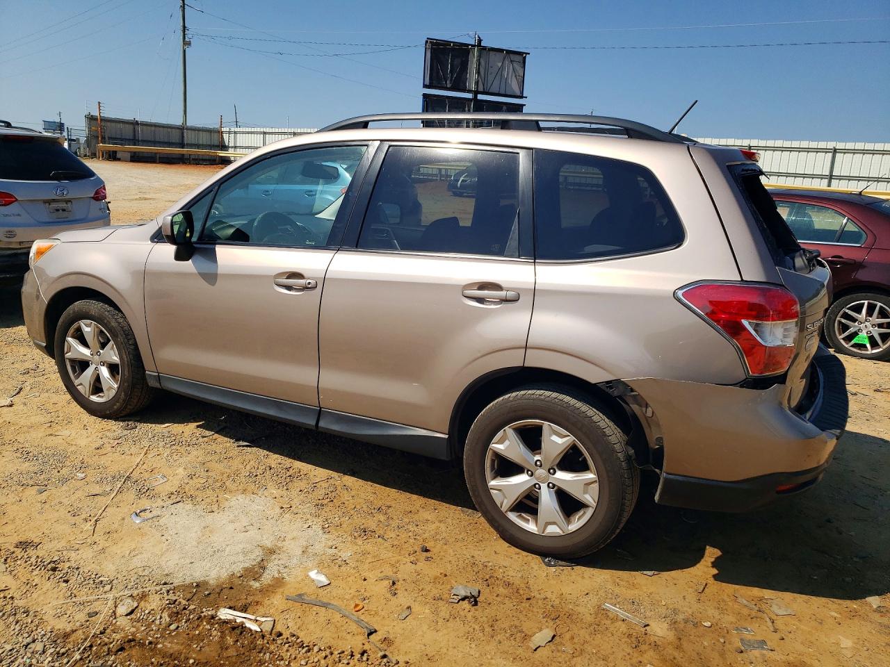 2014 Subaru Forester 2.5i Premium Желто-коричневый vin: JF2SJAEC7EH502321