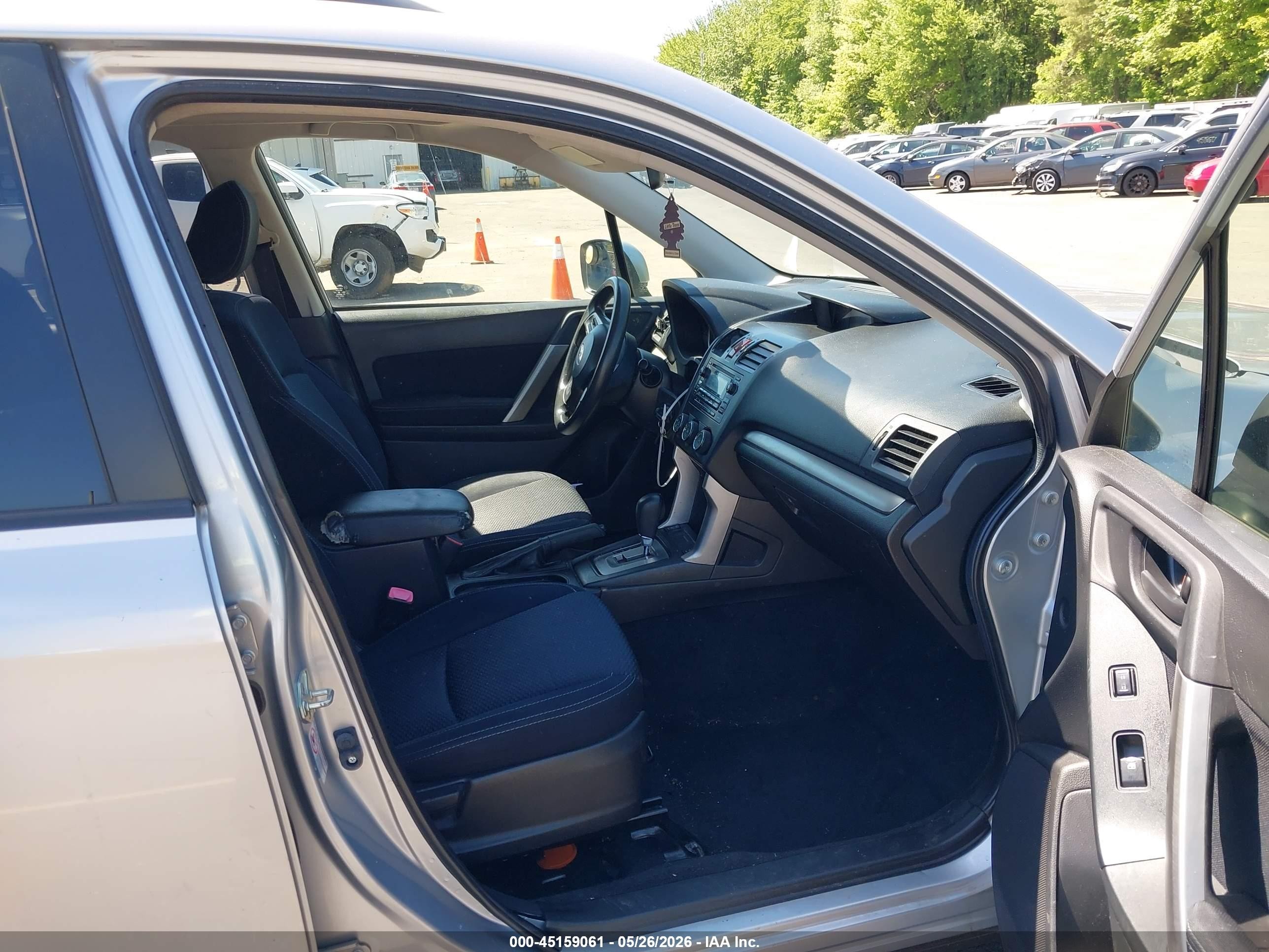 2014 Subaru Forester 2.5i Premium Silver vin: JF2SJAEC7EH509852