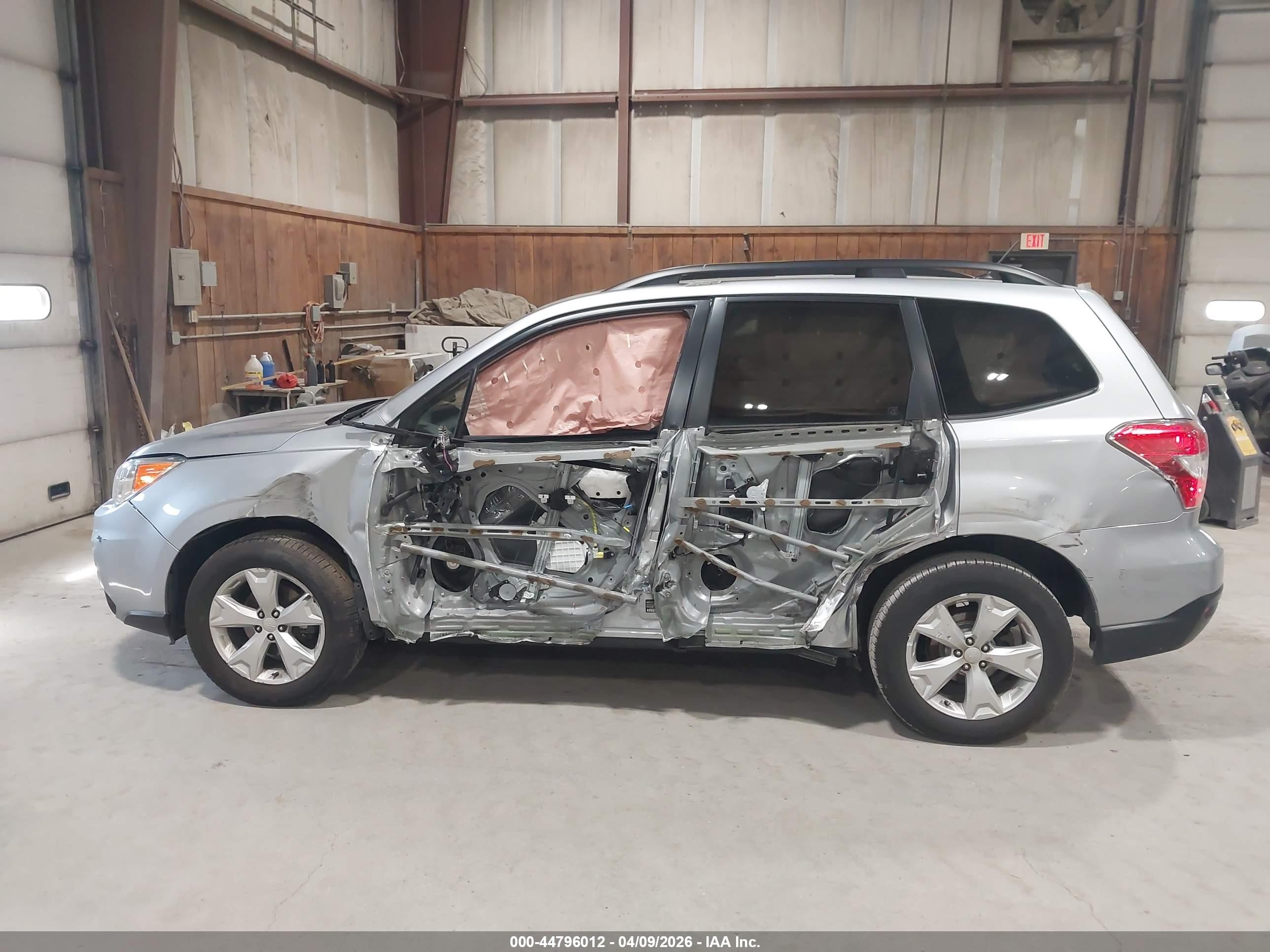2014 Subaru Forester 2.5i Premium Gray vin: JF2SJAEC7EH535397