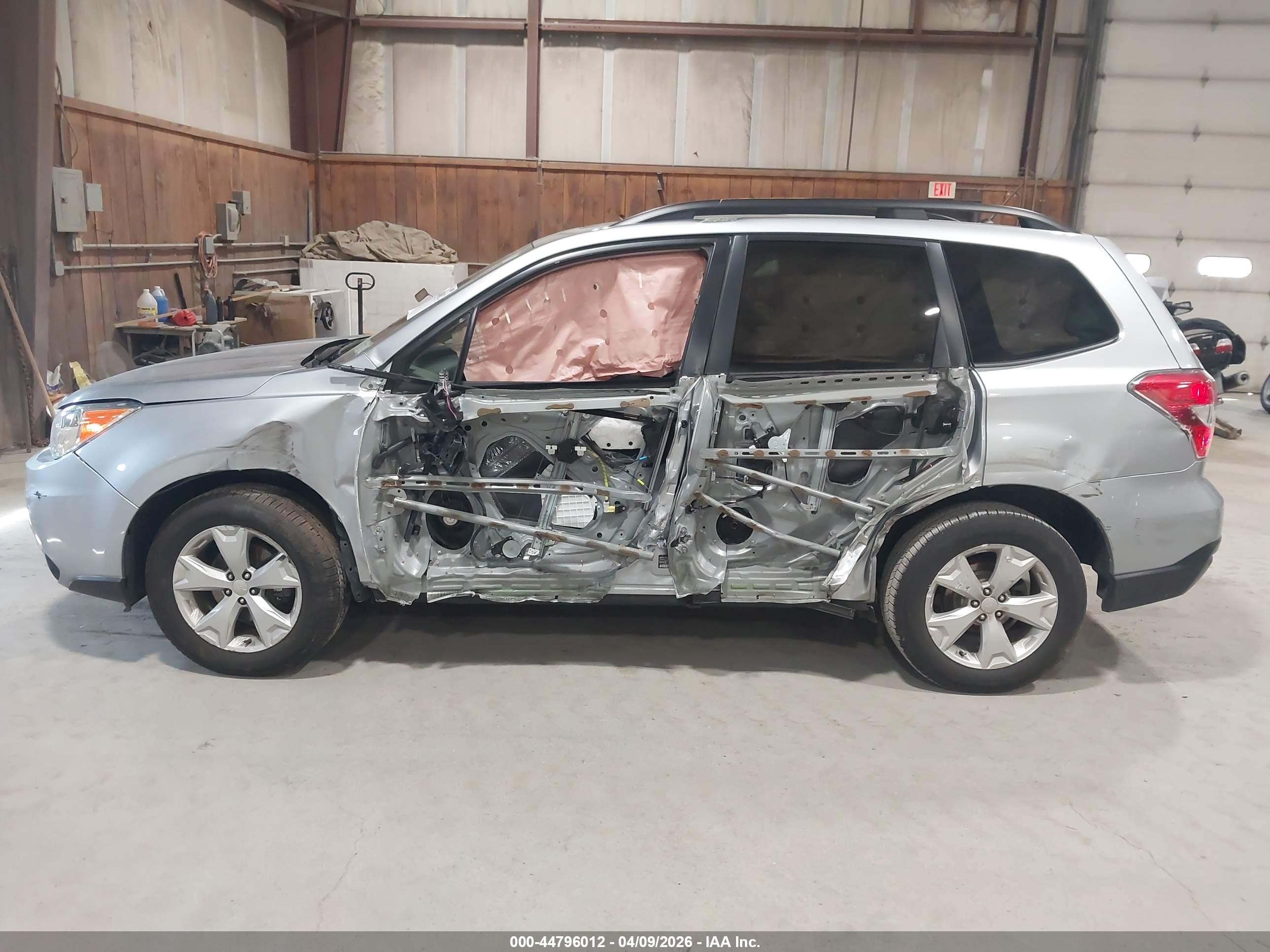 2014 Subaru Forester 2.5i Premium Gray vin: JF2SJAEC7EH535397
