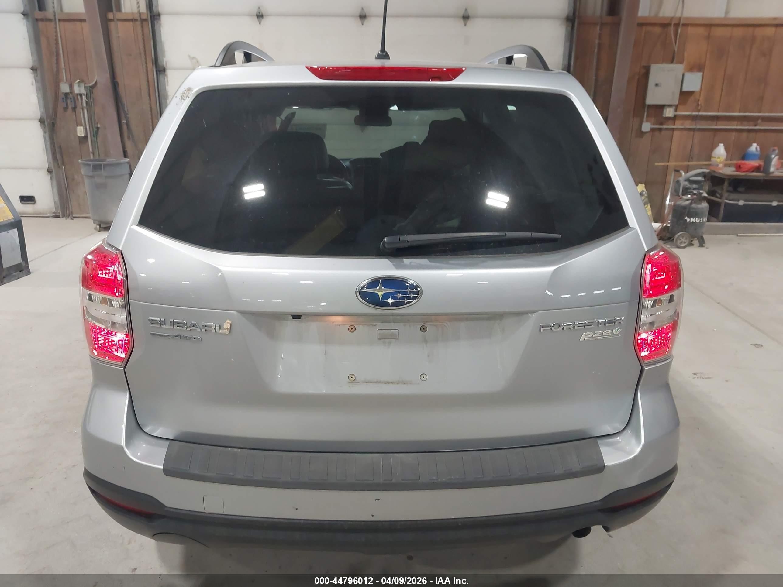 2014 Subaru Forester 2.5i Premium Gray vin: JF2SJAEC7EH535397
