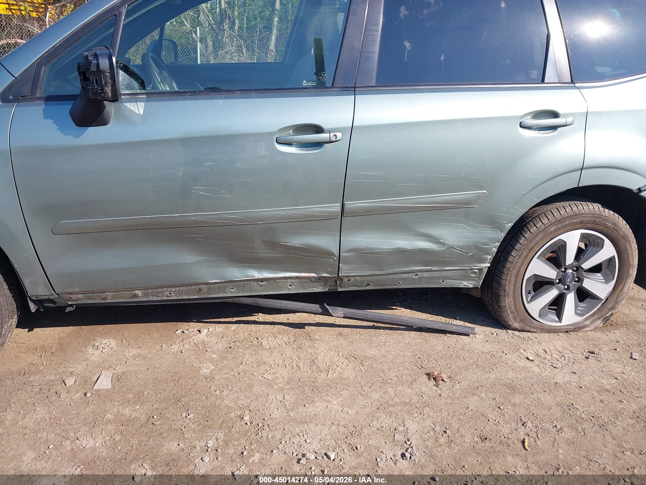 2017 Subaru Forester 2.5i Premium Зеленый vin: JF2SJAEC7HH497206