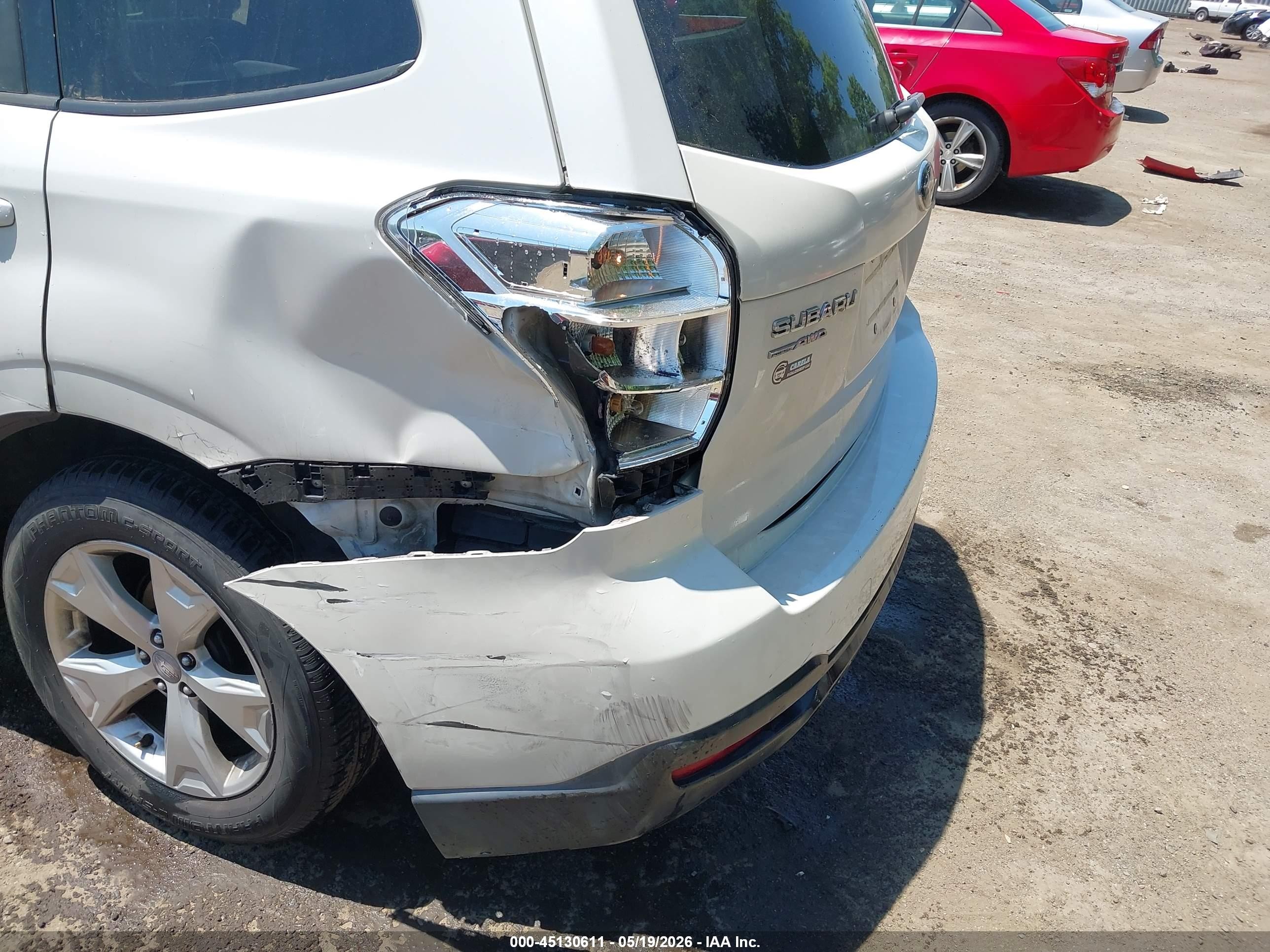 2014 Subaru Forester 2.5i Premium White vin: JF2SJAEC8EH427886