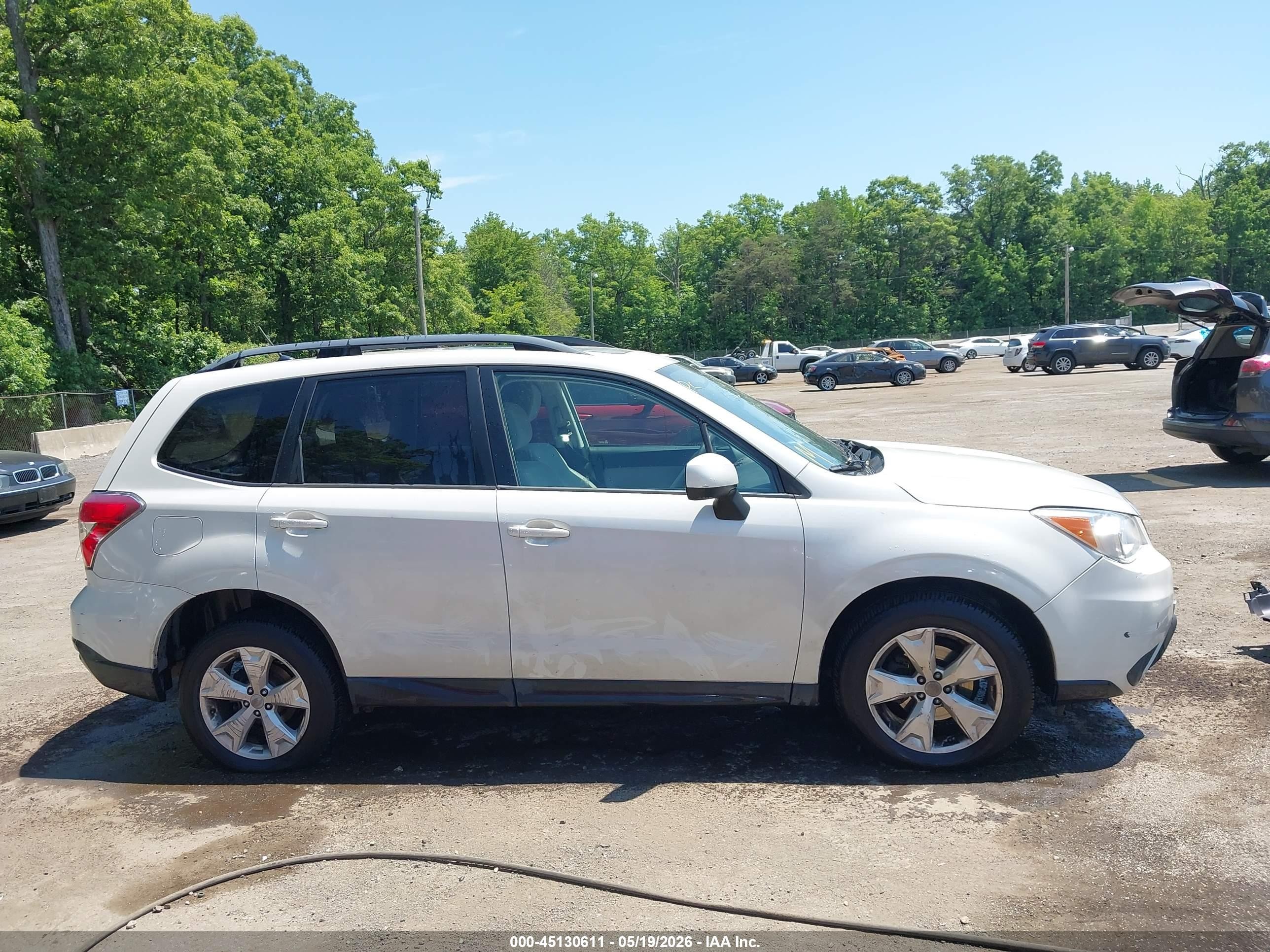 2014 Subaru Forester 2.5i Premium White vin: JF2SJAEC8EH427886