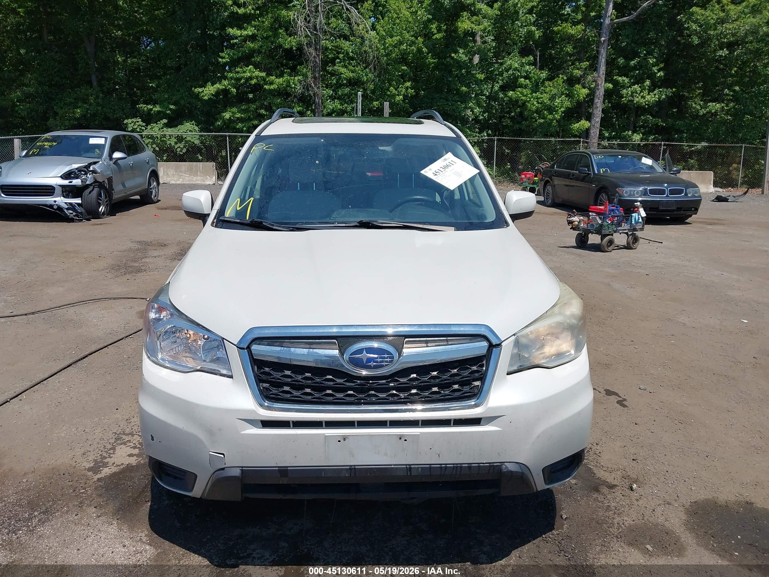2014 Subaru Forester 2.5i Premium White vin: JF2SJAEC8EH427886