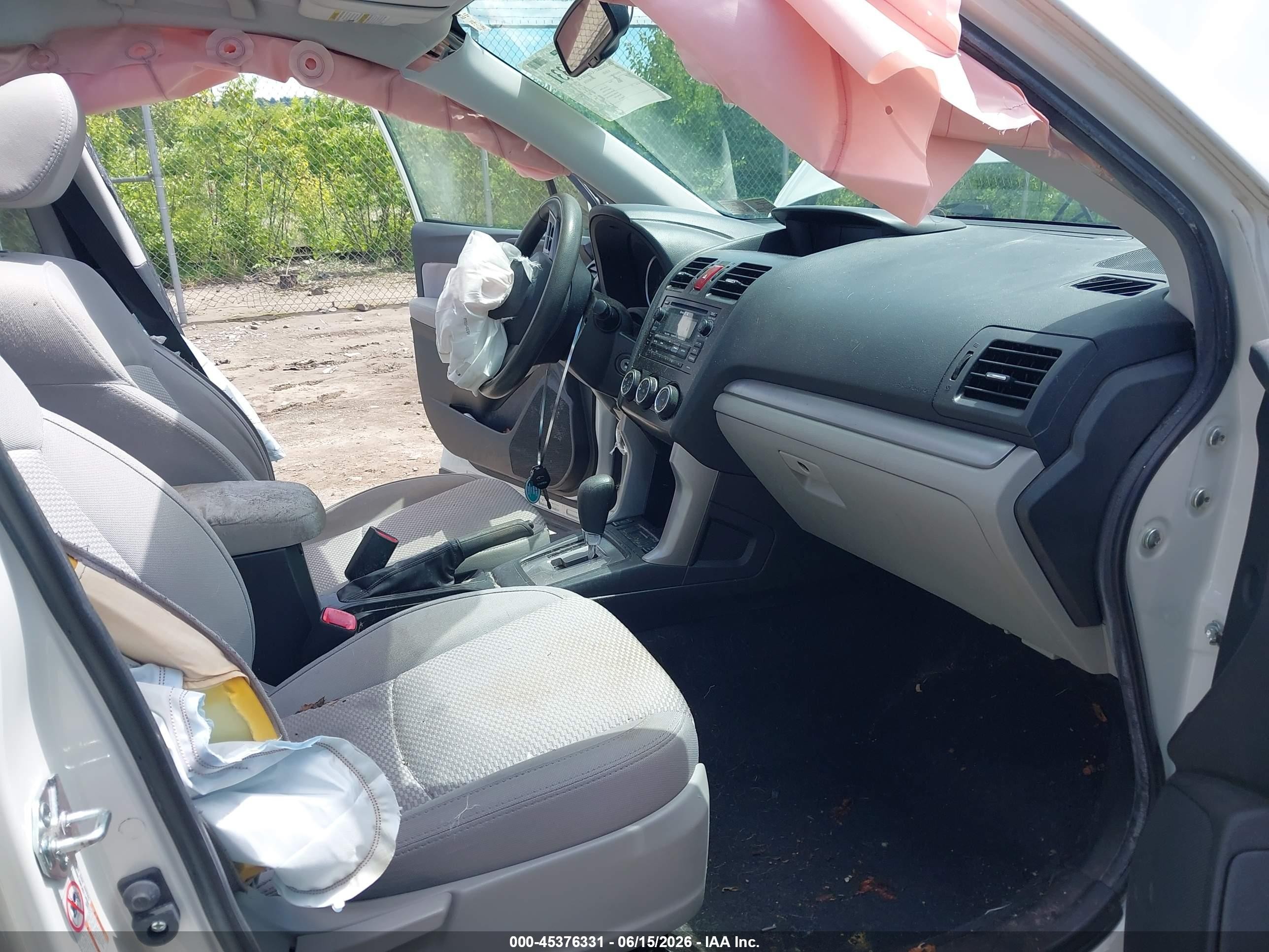 2014 Subaru Forester 2.5i Premium White vin: JF2SJAEC8EH453517