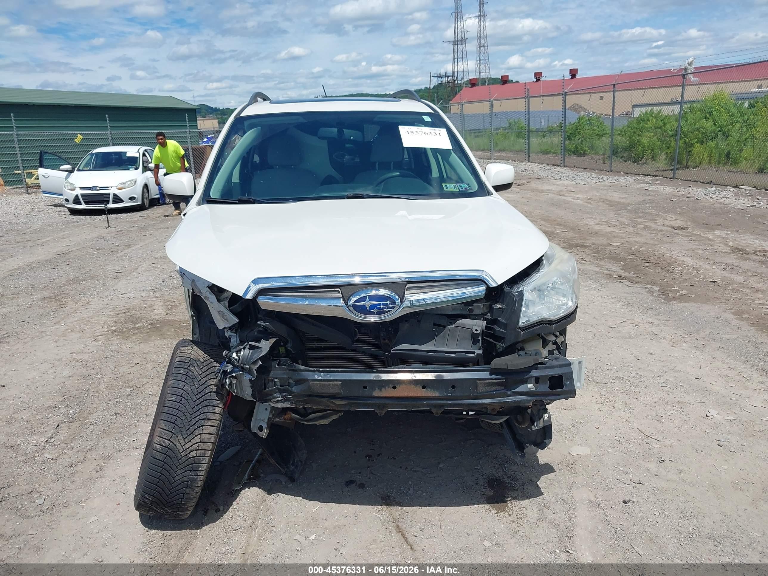 2014 Subaru Forester 2.5i Premium White vin: JF2SJAEC8EH453517