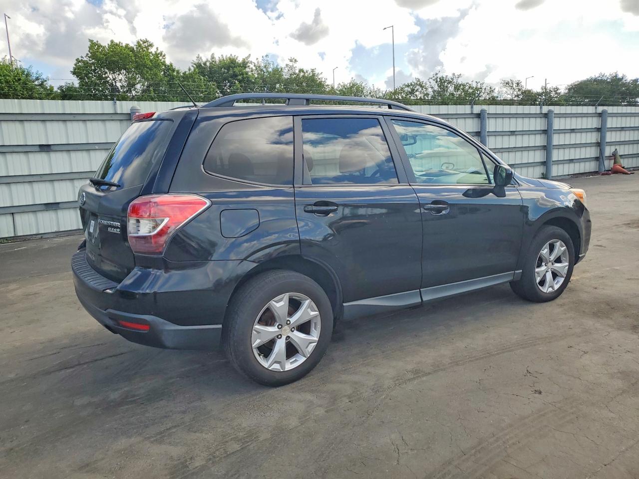 2014 Subaru Forester 2.5i Premium Black vin: JF2SJAEC8EH467868