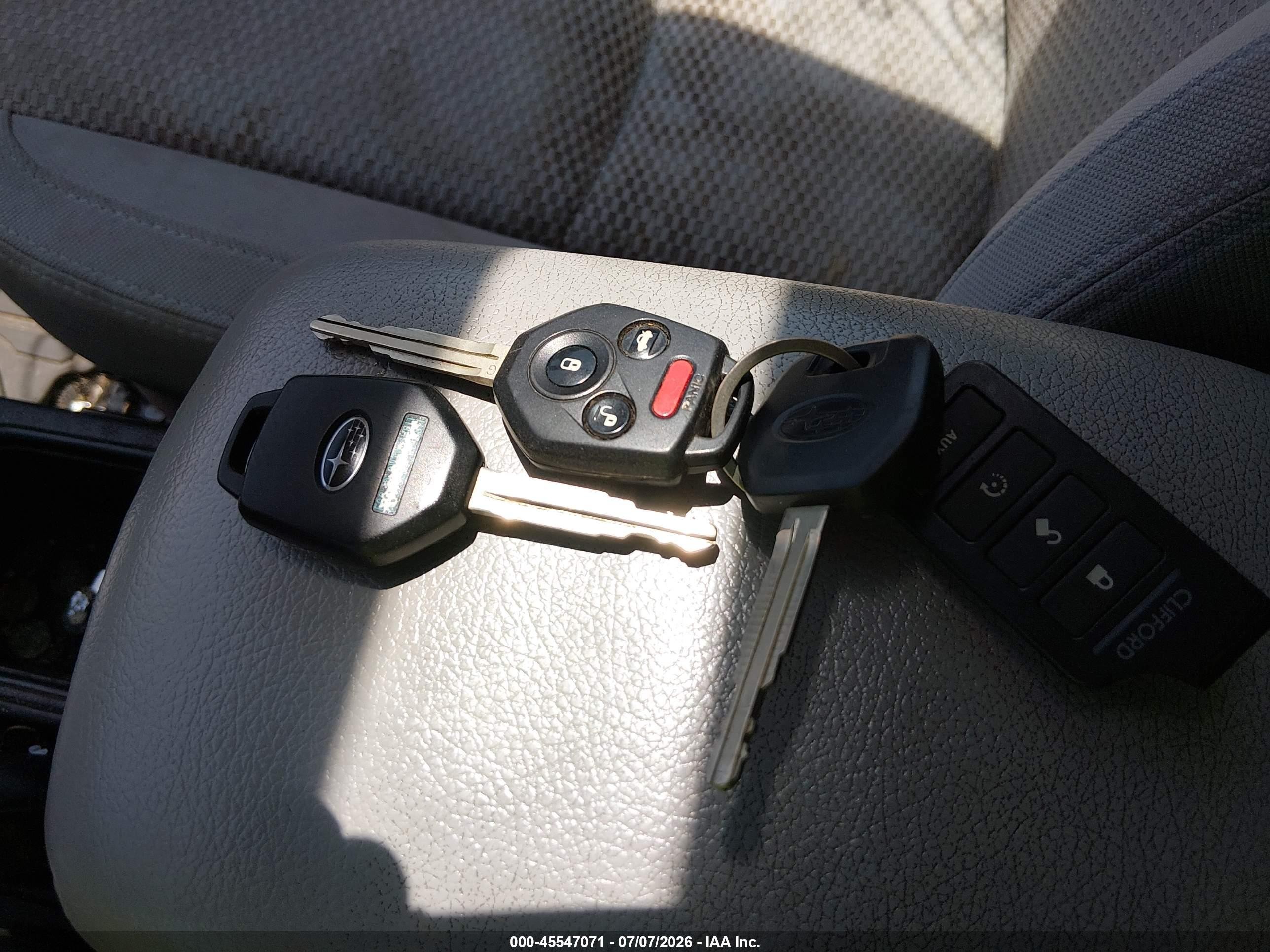 2014 Subaru Forester 2.5i Premium Серый vin: JF2SJAEC8EH476943