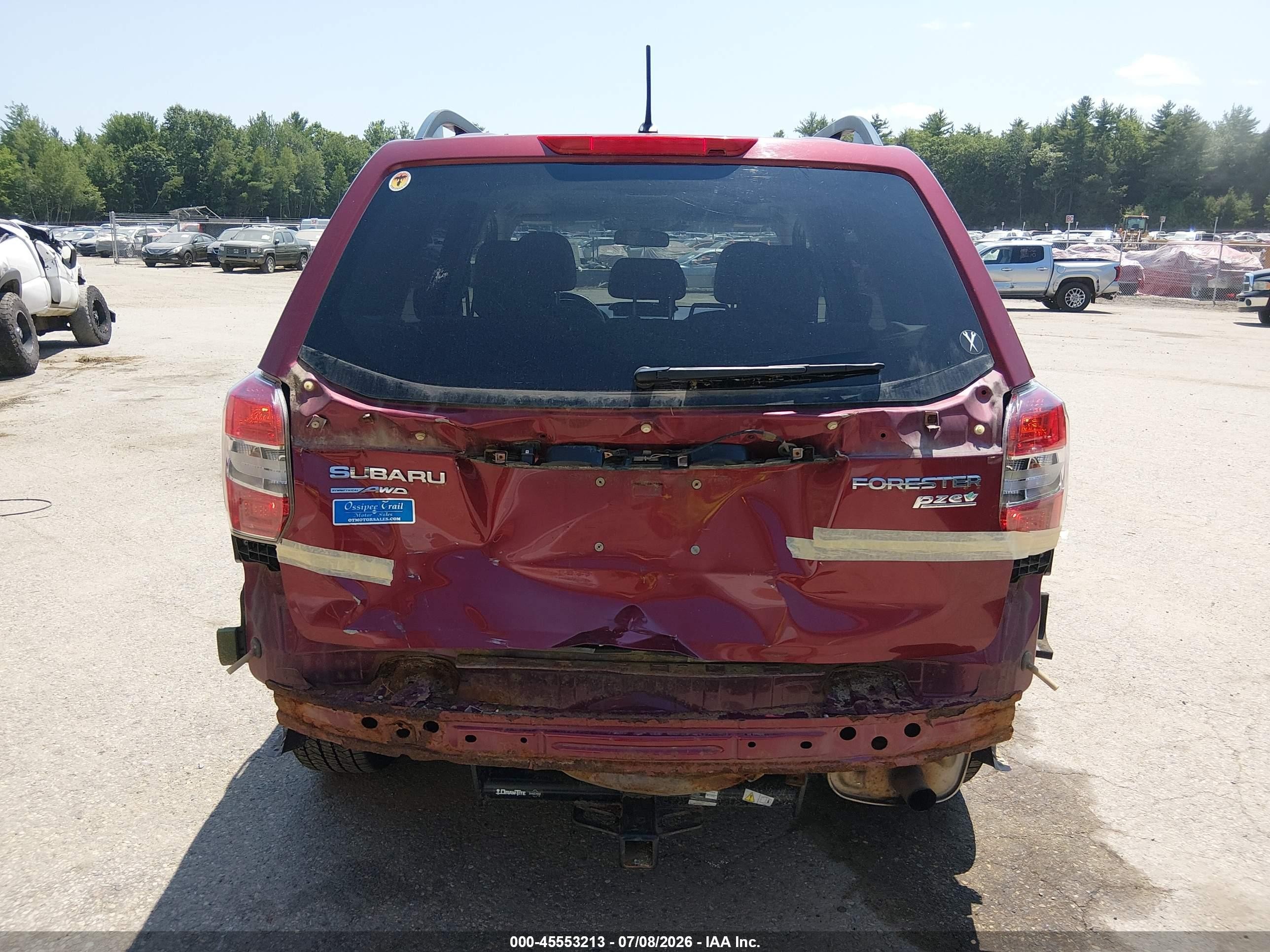 2014 Subaru Forester 2.5i Premium Red vin: JF2SJAEC8EH505017