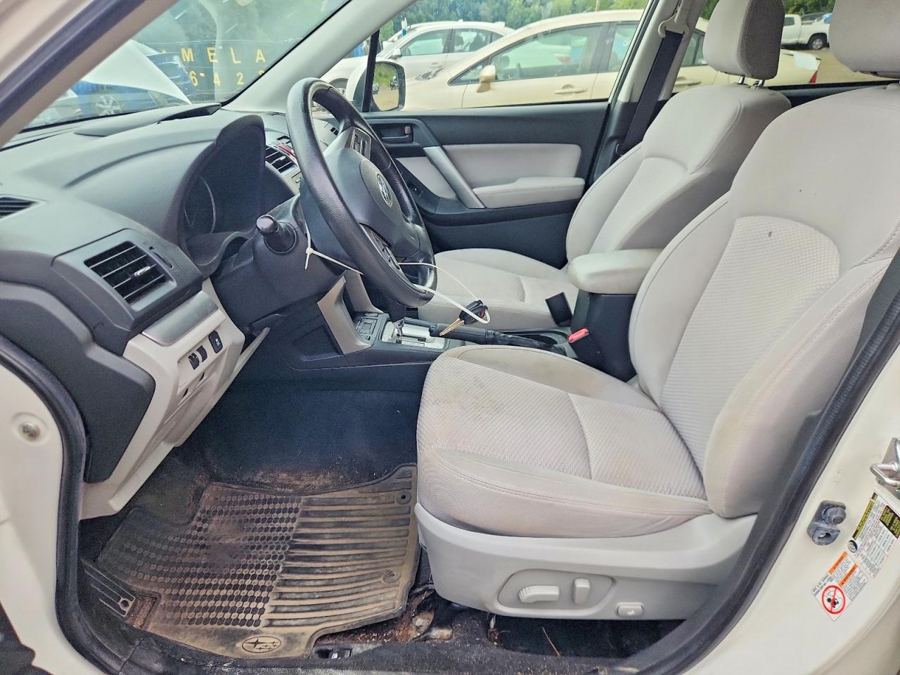 2014 Subaru Forester 2.5i Premium White vin: JF2SJAEC8EH537756