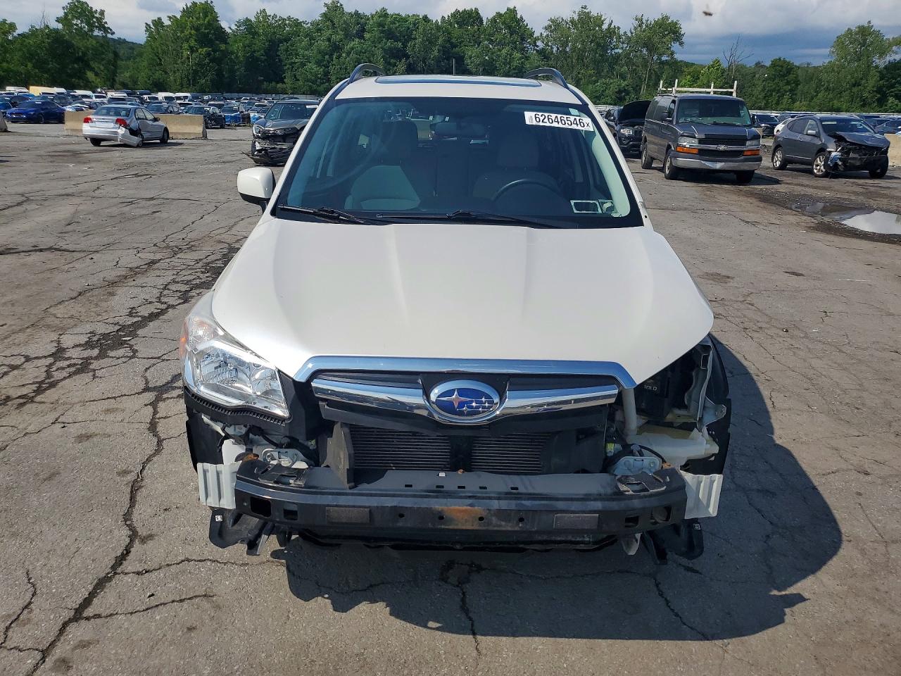 2014 Subaru Forester 2.5i Premium White vin: JF2SJAEC8EH537952