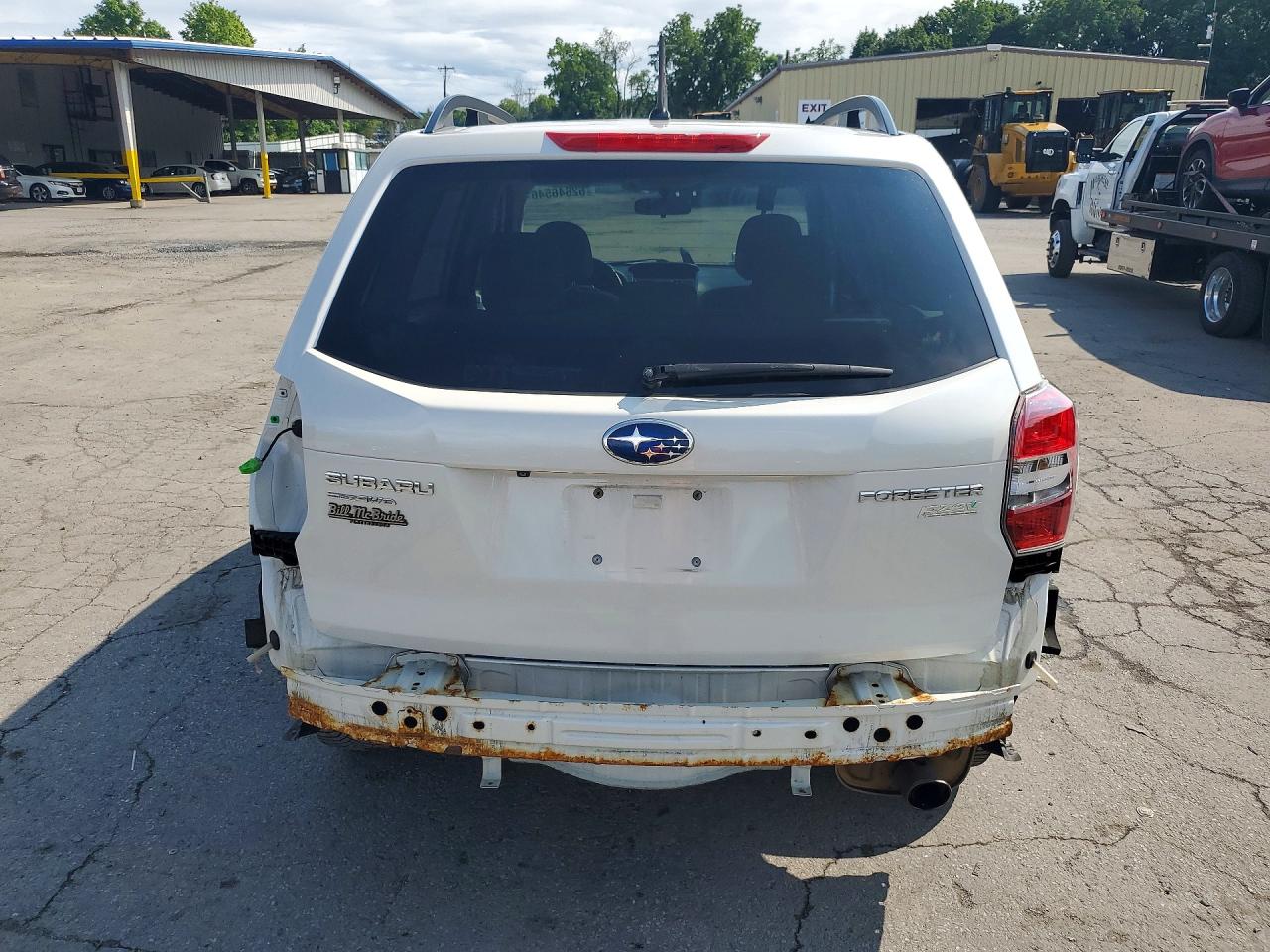 2014 Subaru Forester 2.5i Premium White vin: JF2SJAEC8EH537952