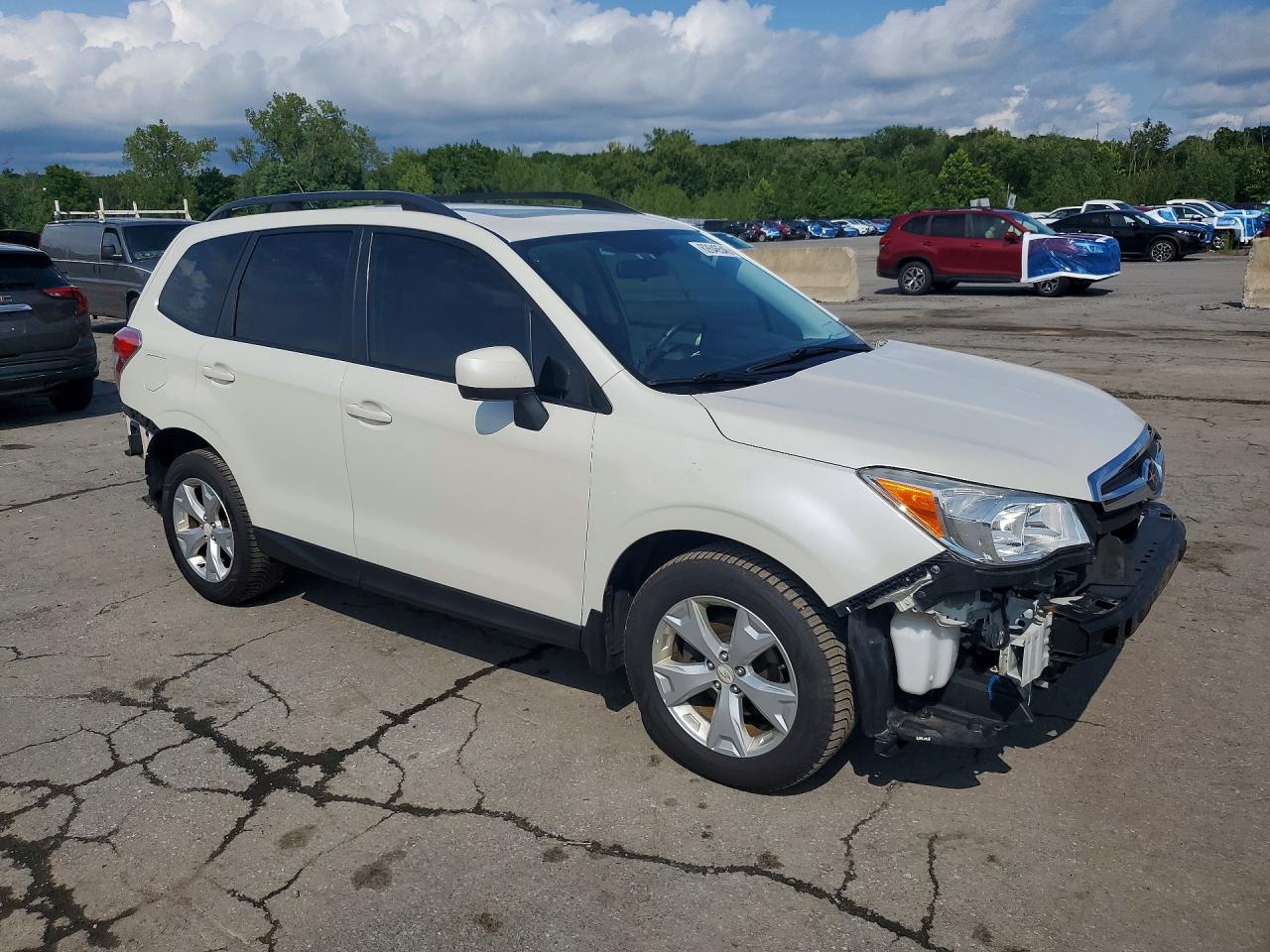 2014 Subaru Forester 2.5i Premium White vin: JF2SJAEC8EH537952