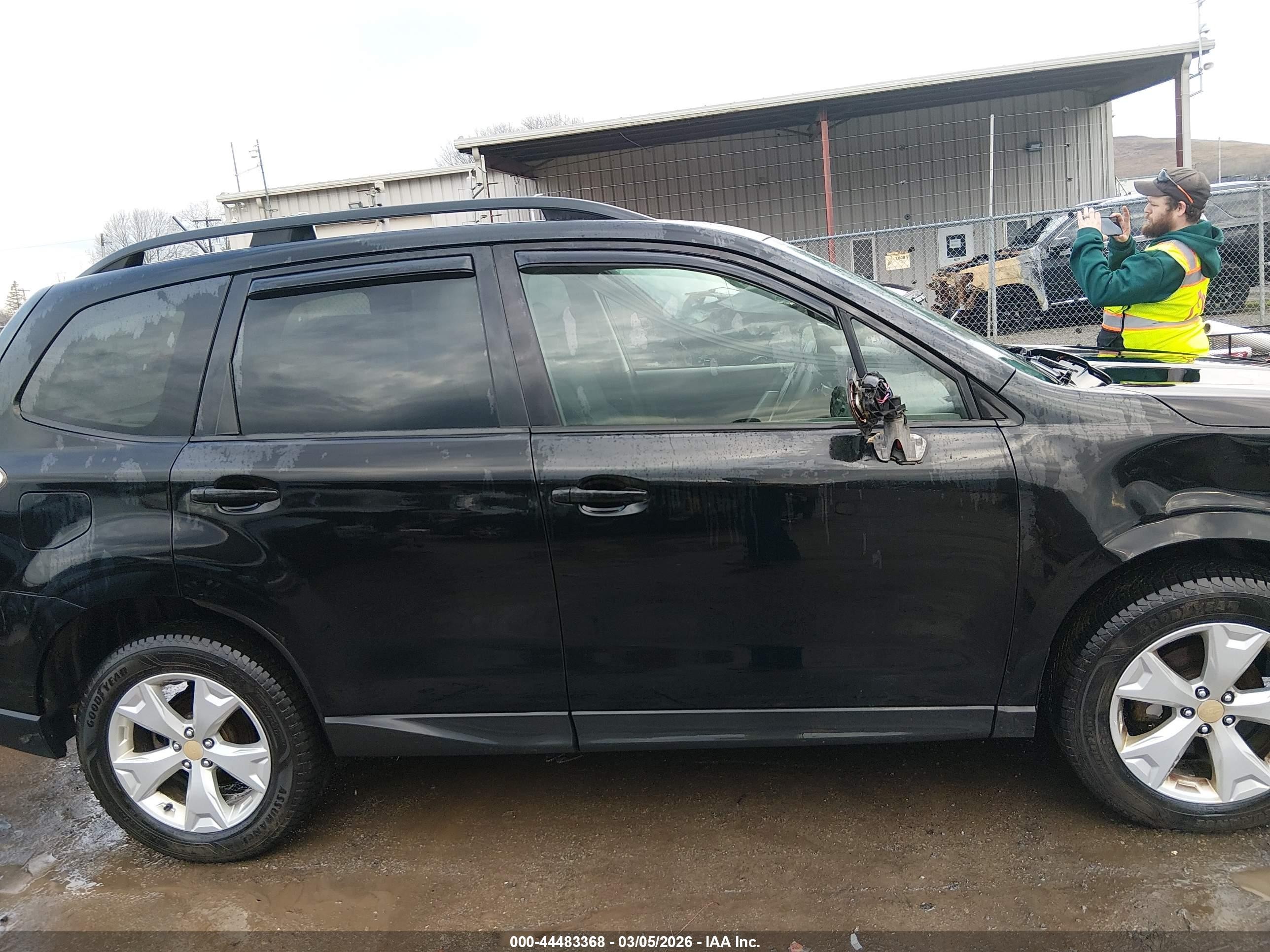 2014 Subaru Forester 2.5i Premium Black vin: JF2SJAEC8EH552368