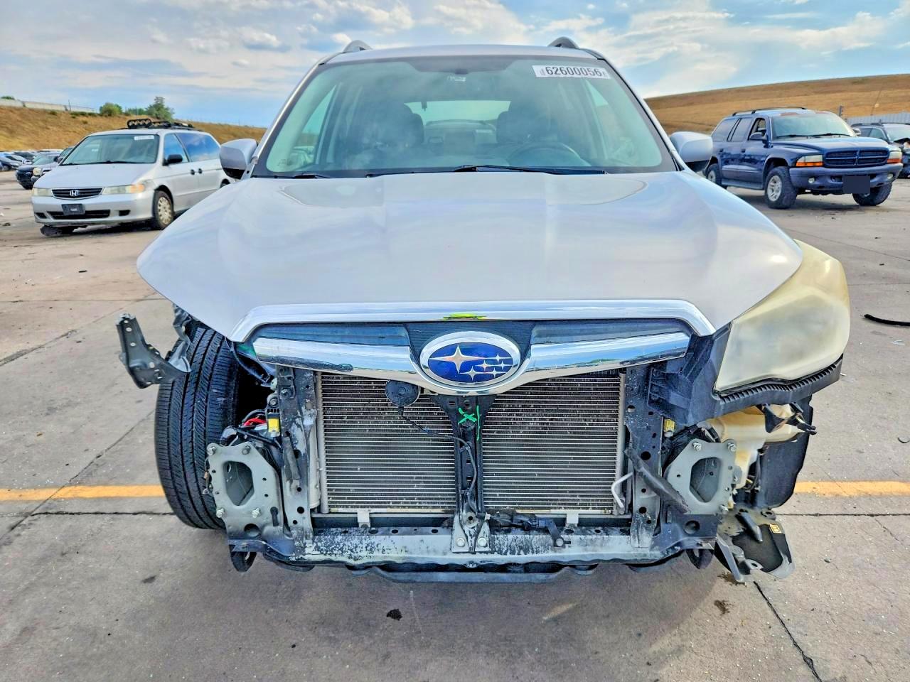 2014 Subaru Forester 2.5i Premium Серебряный vin: JF2SJAEC8EH557005