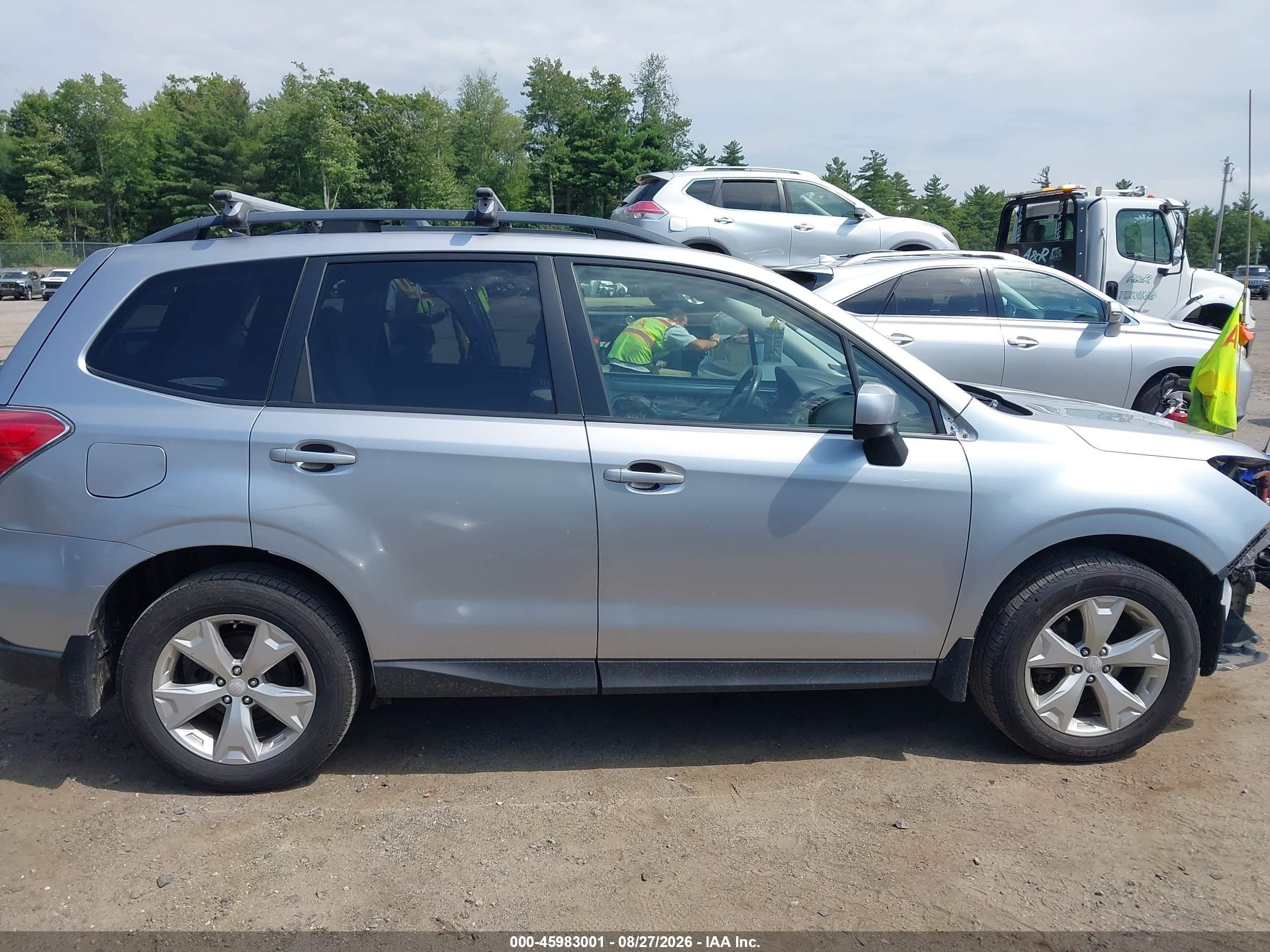 2014 Subaru Forester 2.5i Premium Silver vin: JF2SJAEC9EH406688