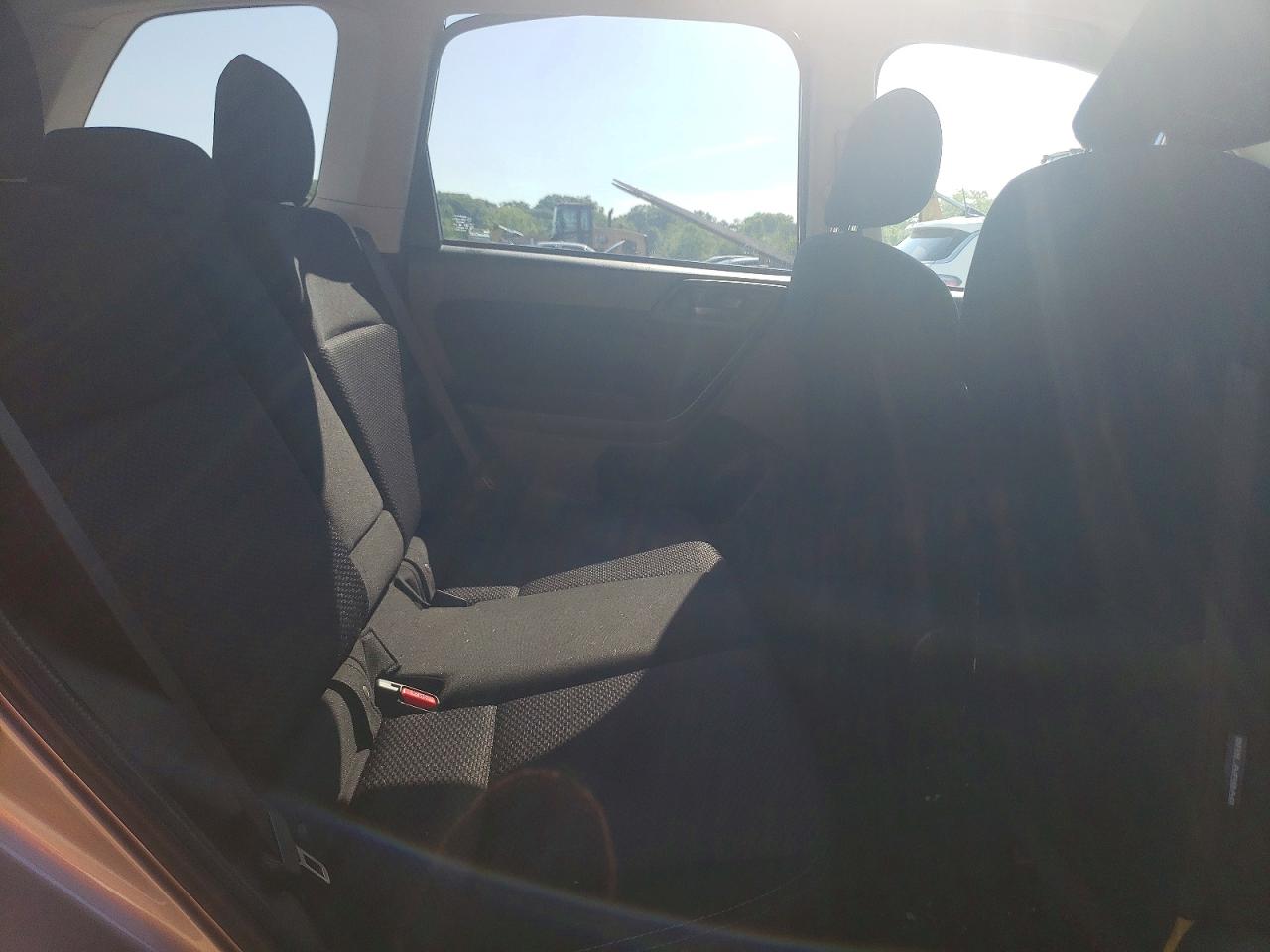 2014 Subaru Forester 2.5i Premium Tan vin: JF2SJAEC9EH438699