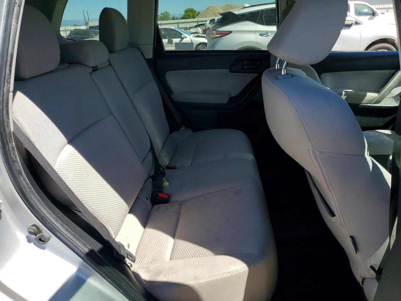 2014 Subaru Forester 2.5i Premium Silver vin: JF2SJAEC9EH542853