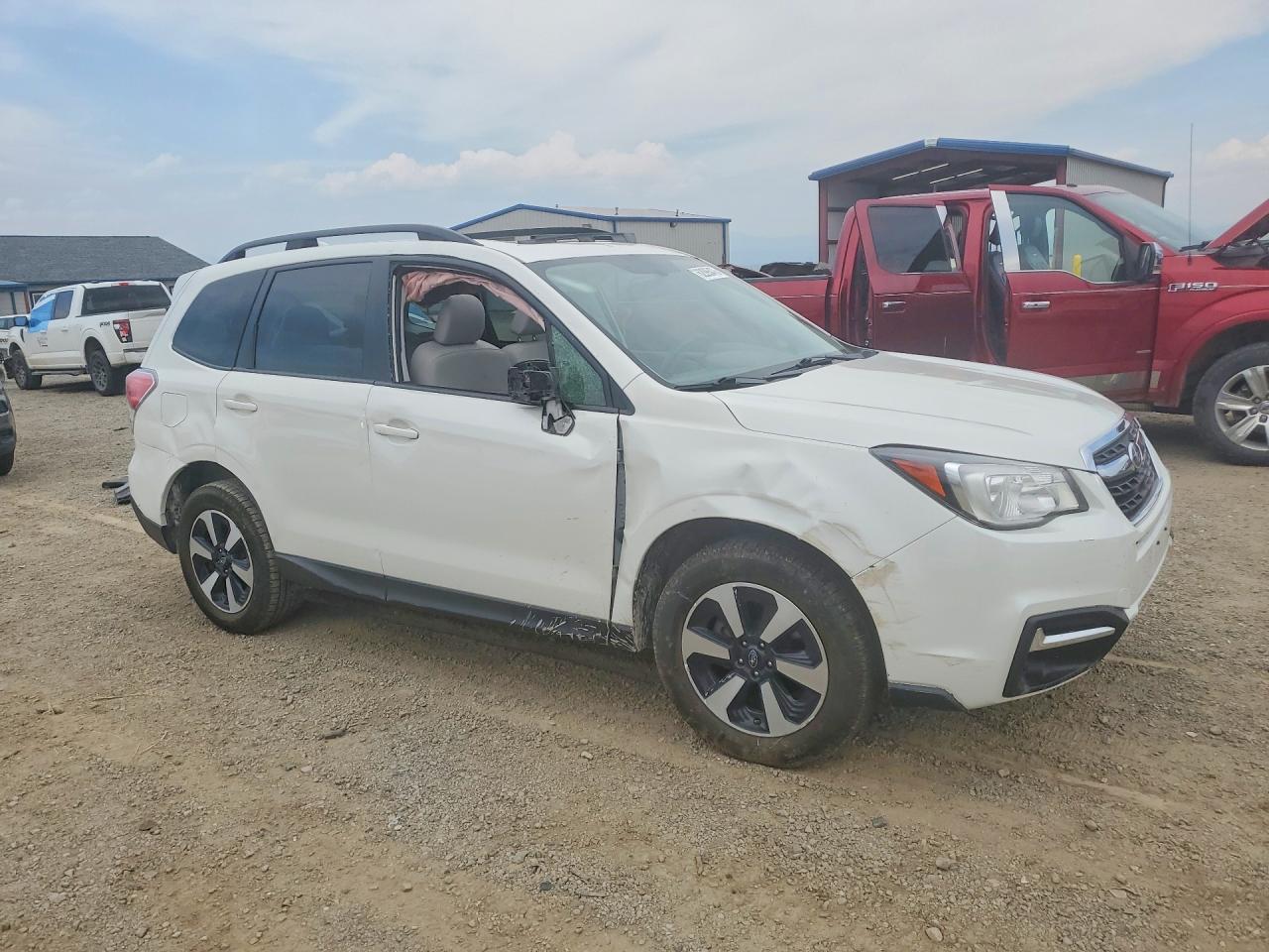 2017 Subaru Forester 2.5i Premium White vin: JF2SJAEC9HH498924