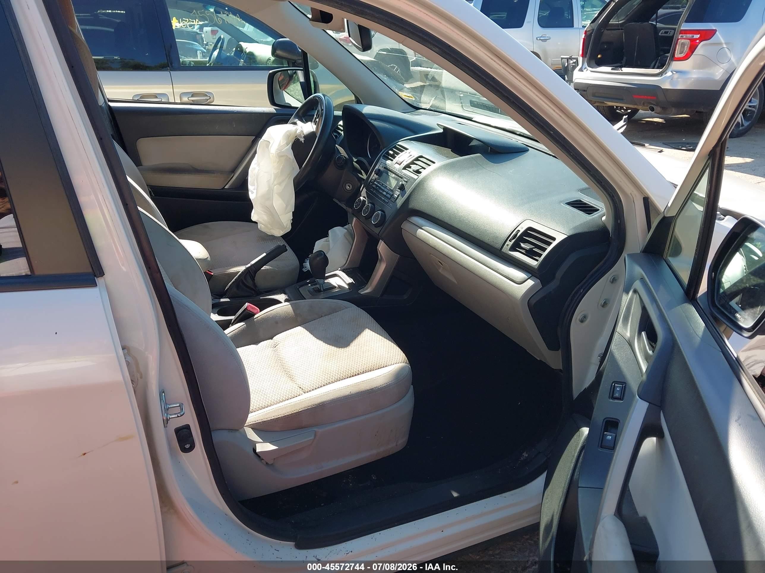 2014 Subaru Forester 2.5i Premium Белый vin: JF2SJAECXEH402262