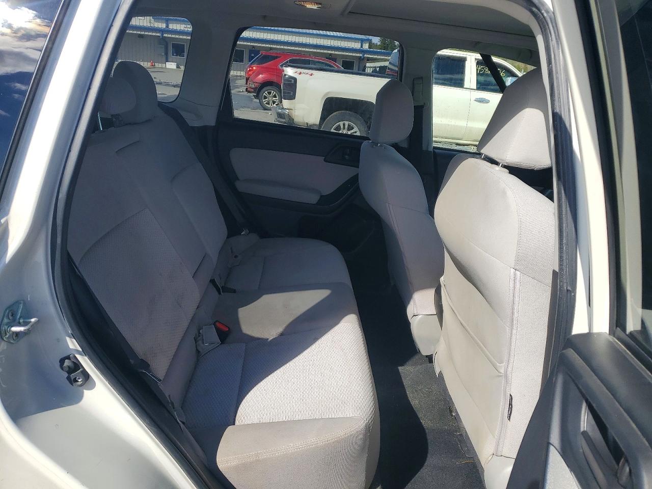 2014 Subaru Forester 2.5i Premium White vin: JF2SJAECXEH450960