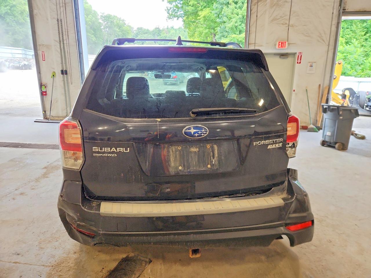 2017 Subaru Forester 2.5i Premium Gray vin: JF2SJAECXHG804275