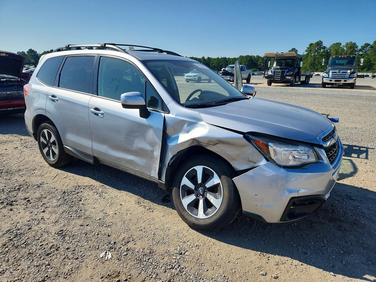2018 Subaru Forester 2.5i Premium Silver vin: JF2SJAECXJH470975