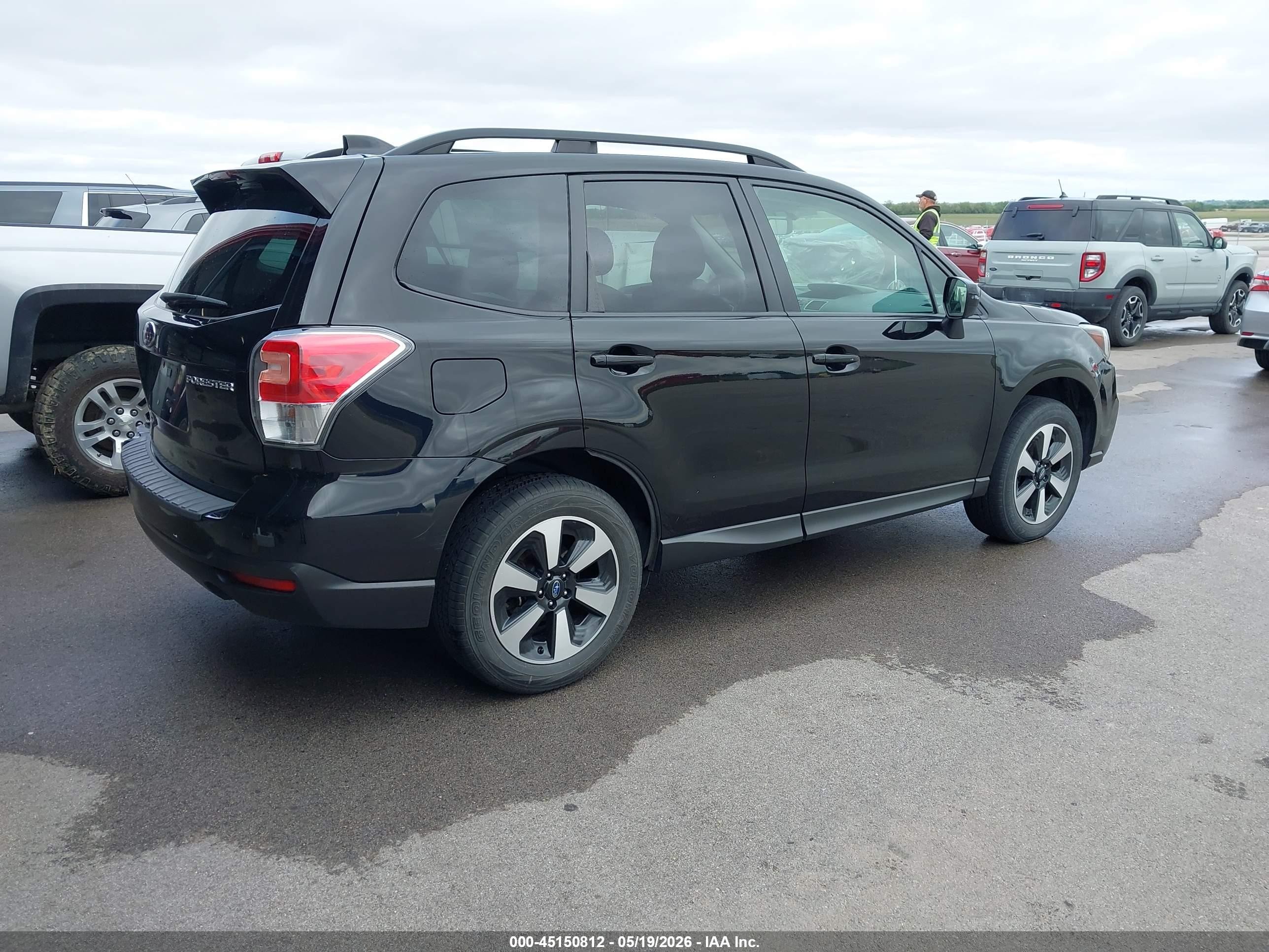2018 Subaru Forester 2.5i Premium Черный vin: JF2SJAECXJH569912